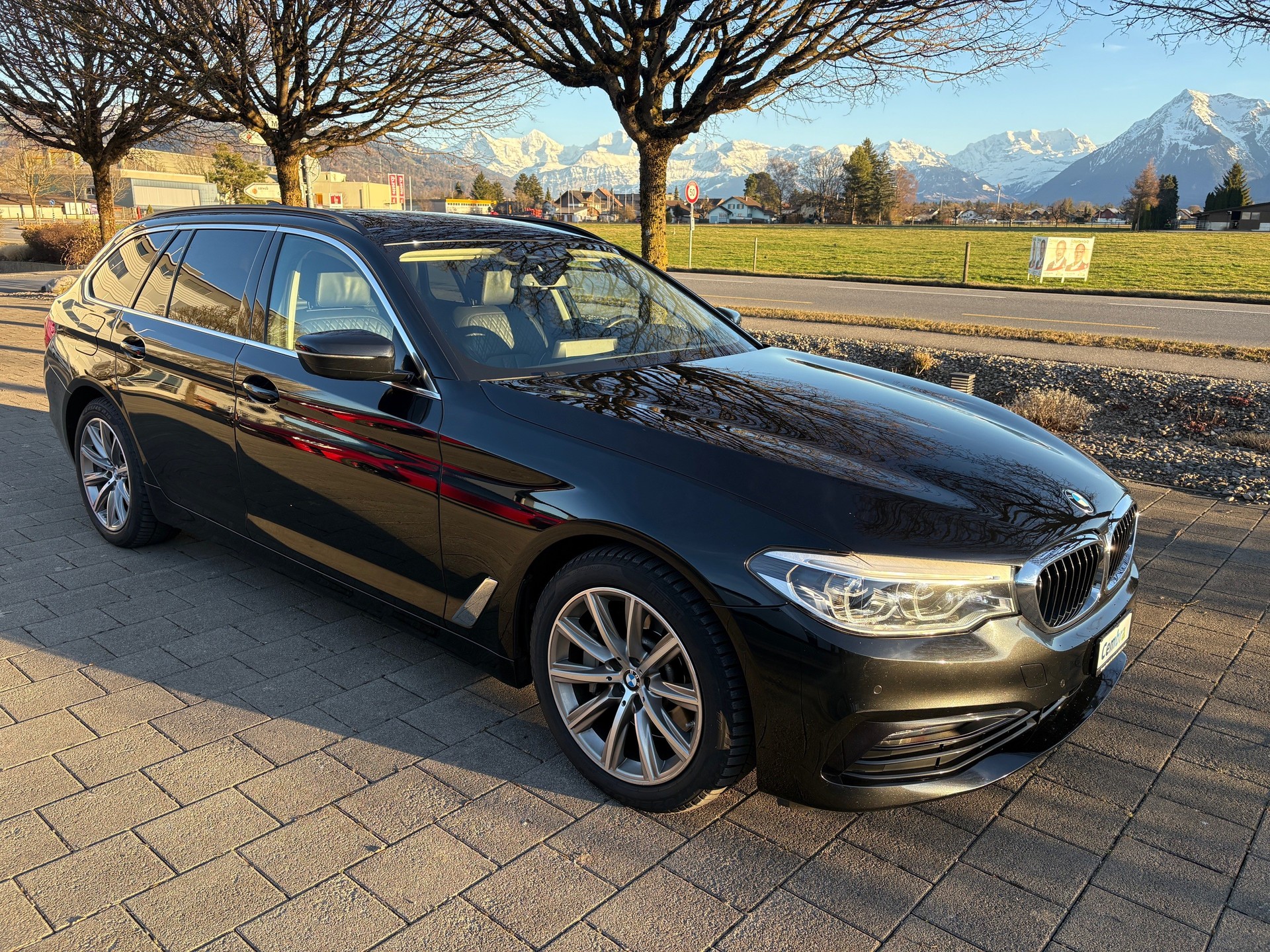 BMW 530d xDrive Touring Sport Line Steptronic