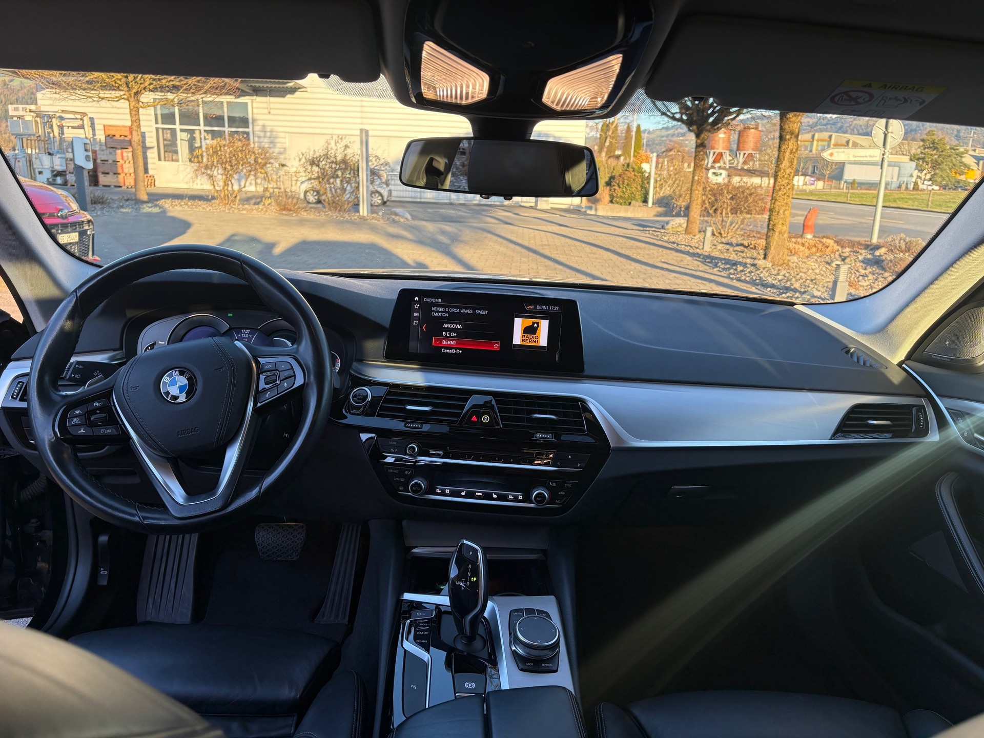 BMW 530d xDrive Touring Sport Line Steptronic-image-8
