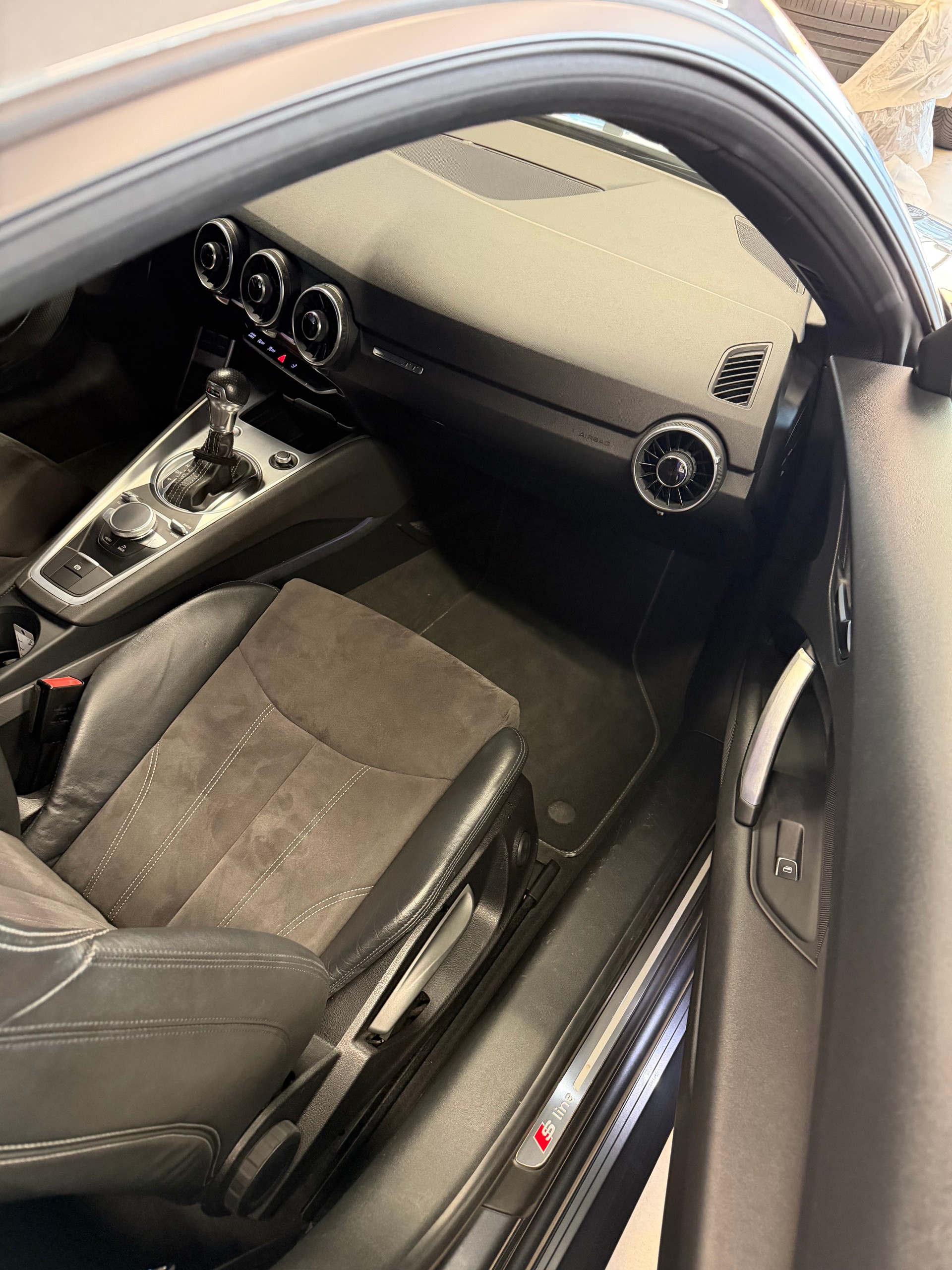 AUDI TT Coupé 2.0 TFSI S-tronic-image-10