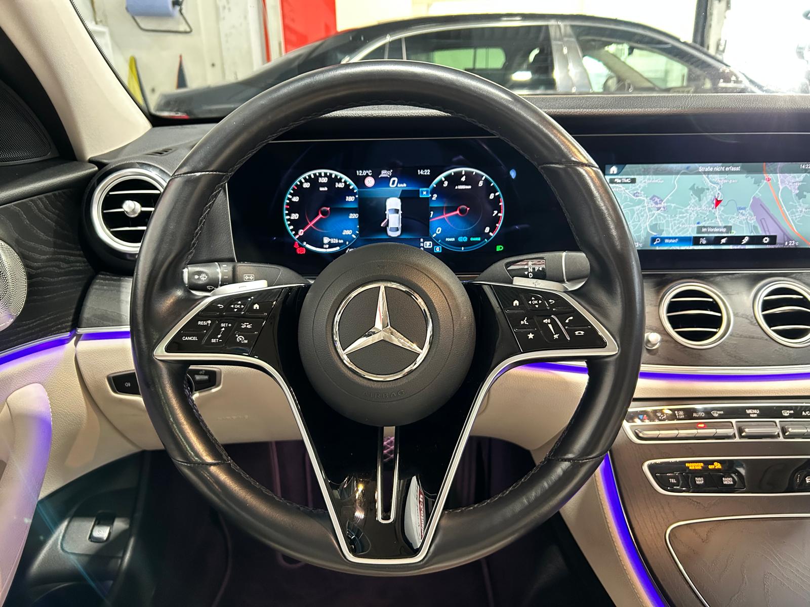 MERCEDES-BENZ E 200 Avantgarde 4matic-image-12