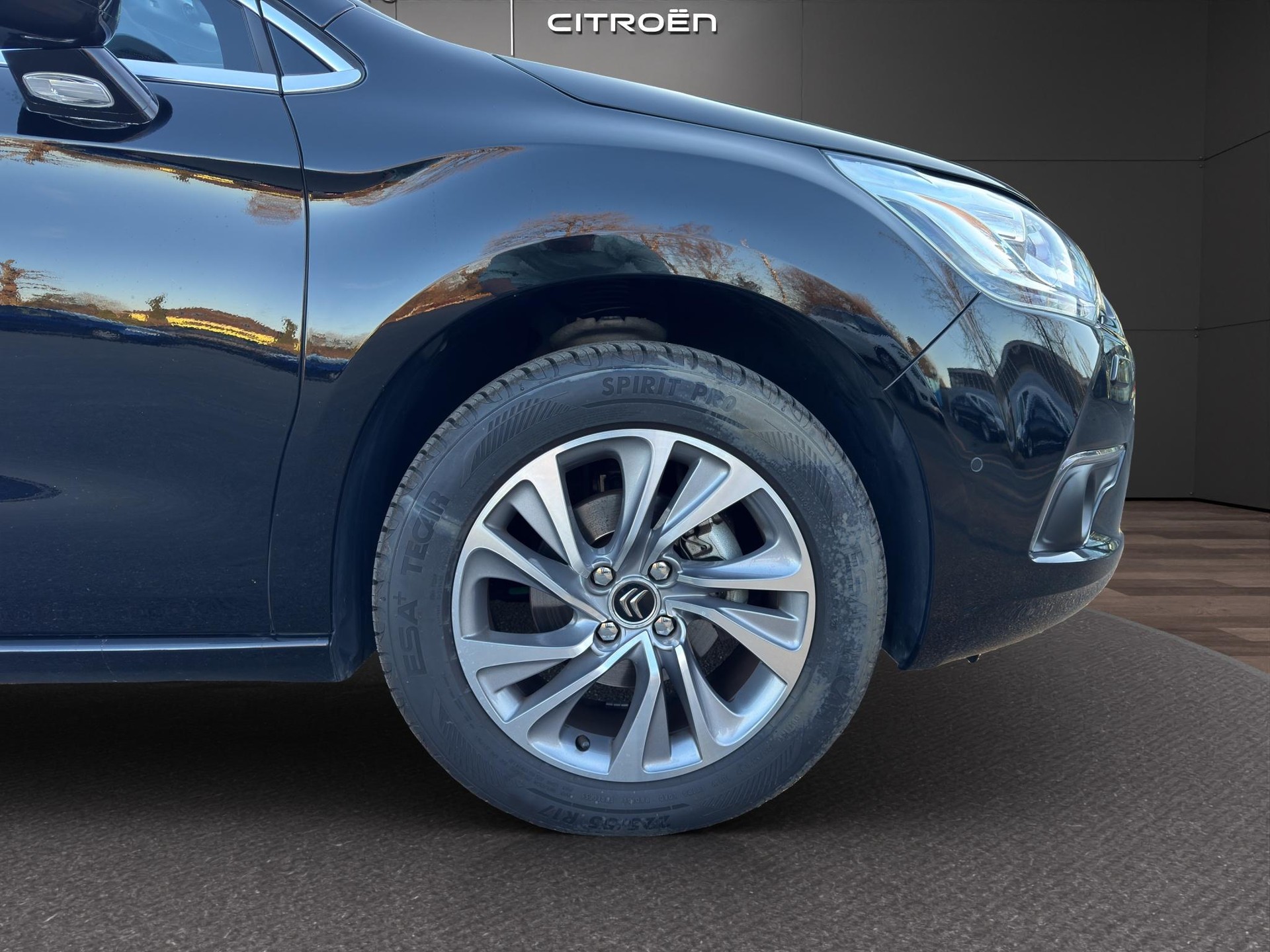 DS AUTOMOBILES 4 1.2 PureTech So Chic-image-4