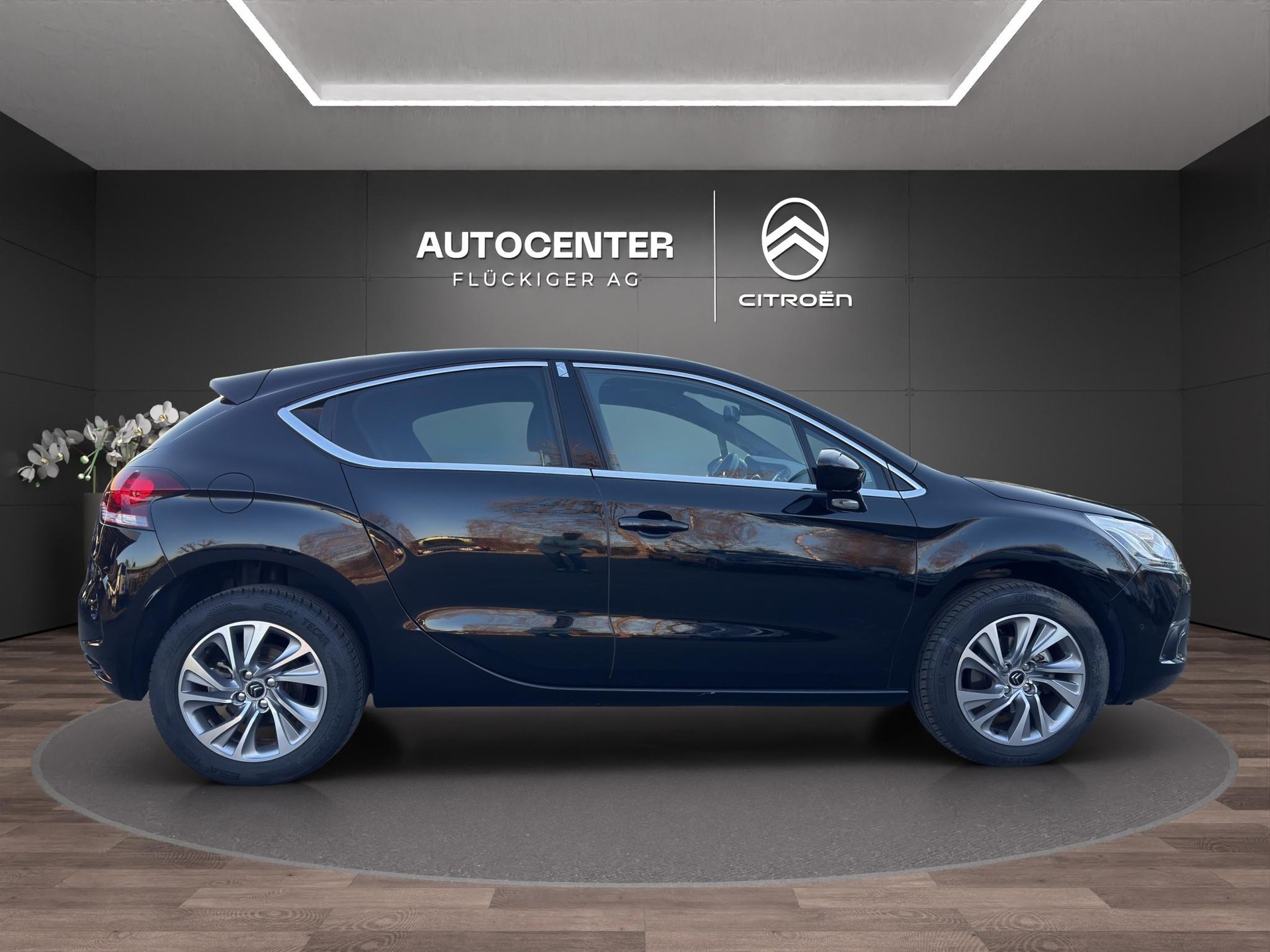 DS AUTOMOBILES 4 1.2 PureTech So Chic-image-3