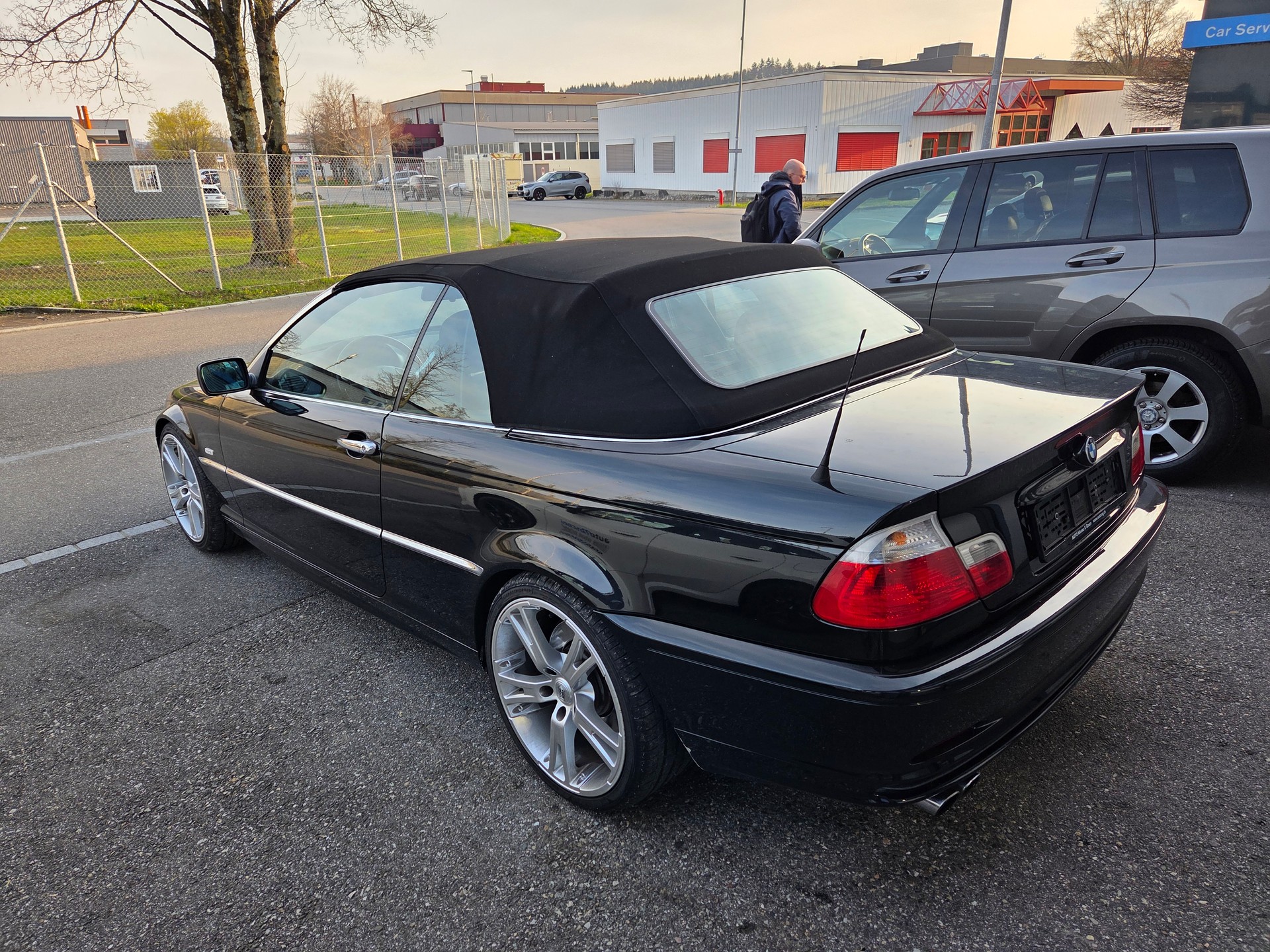 BMW 330Ci Cabriolet-image-7