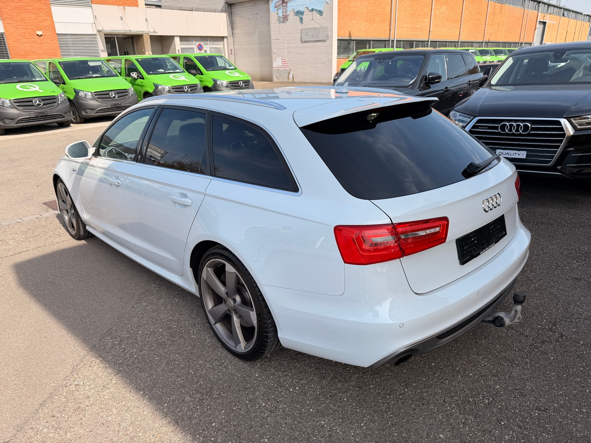 AUDI A6 Avant 3.0 TFSI V6 quattro S-tronic-image-2