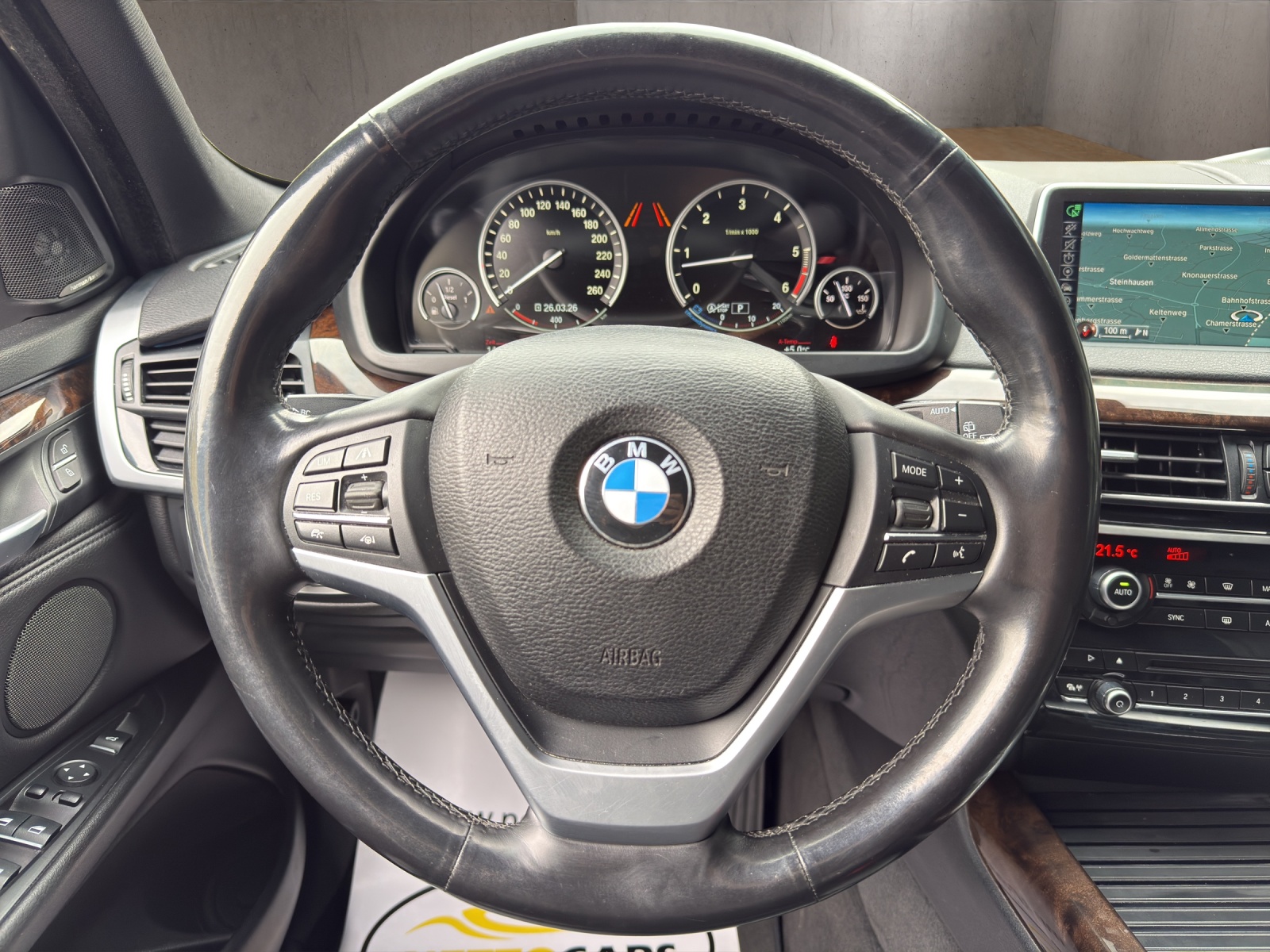 BMW X5 xDrive 30d Steptronic-image-17