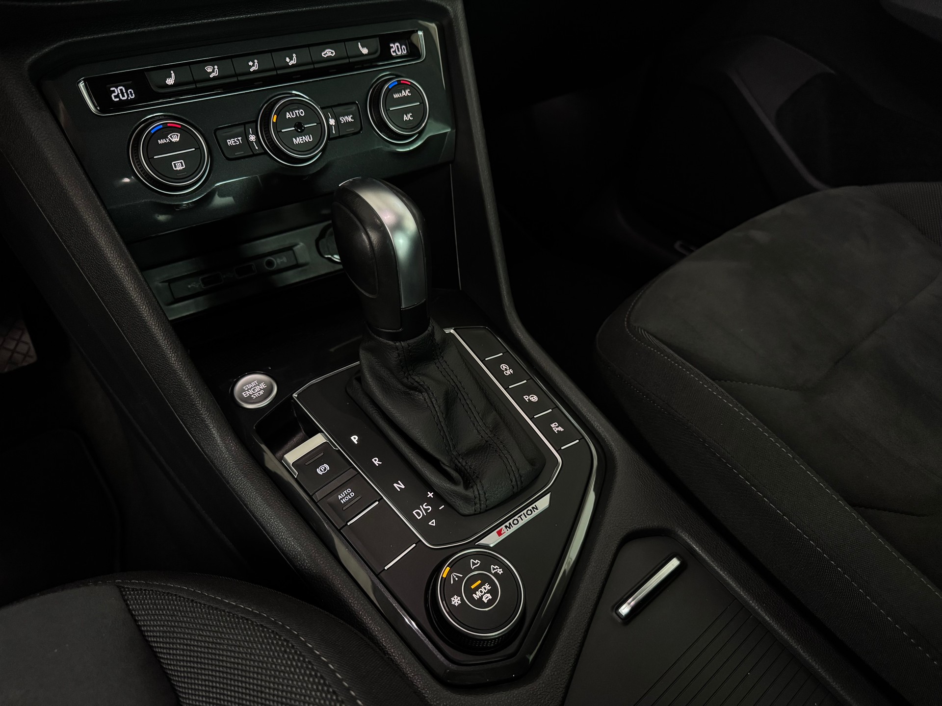 VW Tiguan 2.0TSI Highline 4Motion DSG-image-9