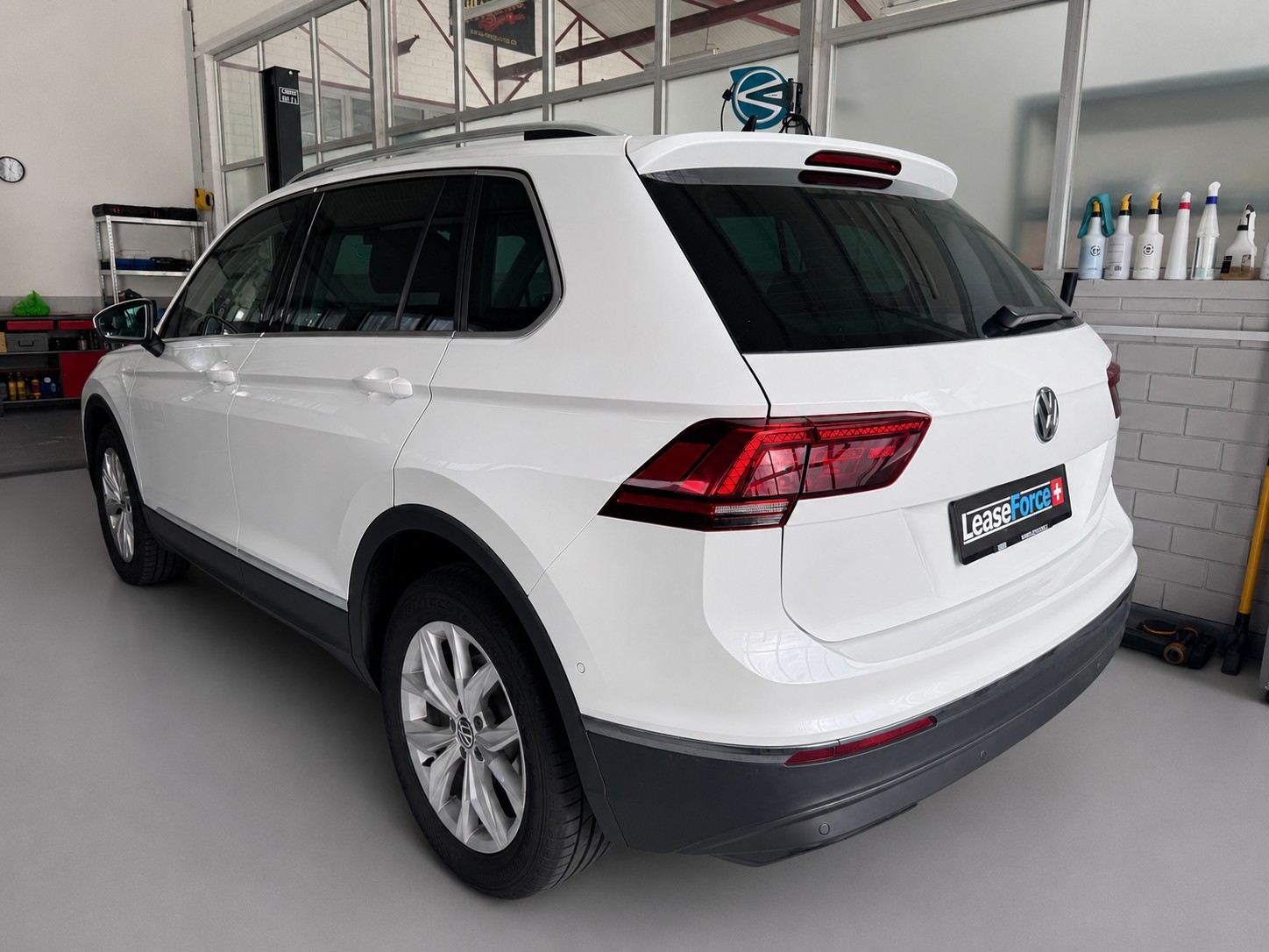 VW Tiguan 2.0TSI Highline 4Motion DSG-image-2