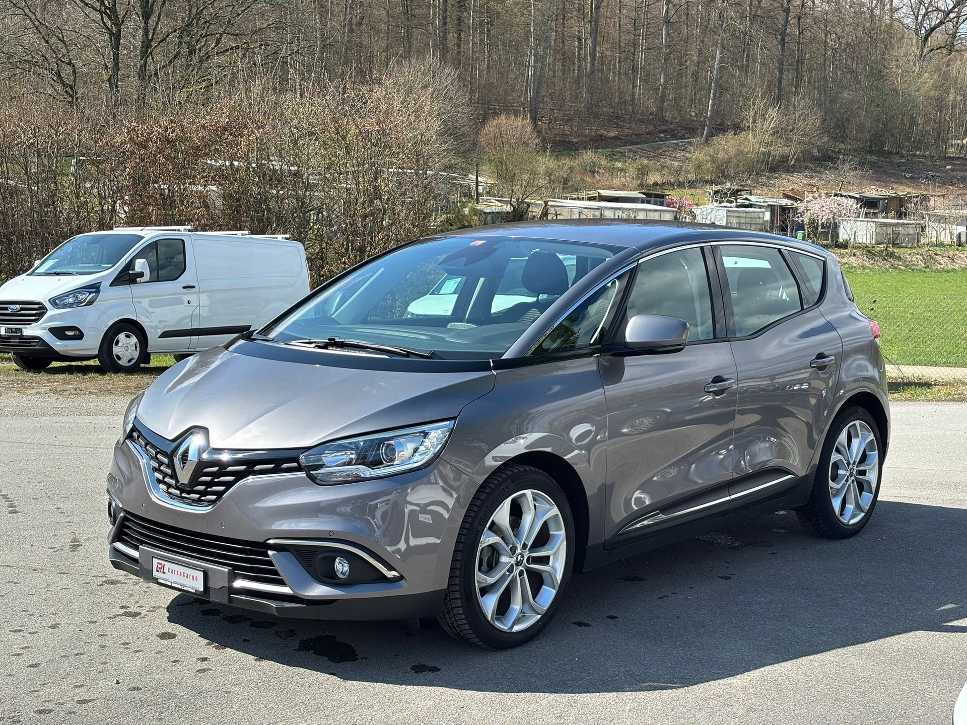 RENAULT Scénic 1.8 dCi Zen EDC-image-2