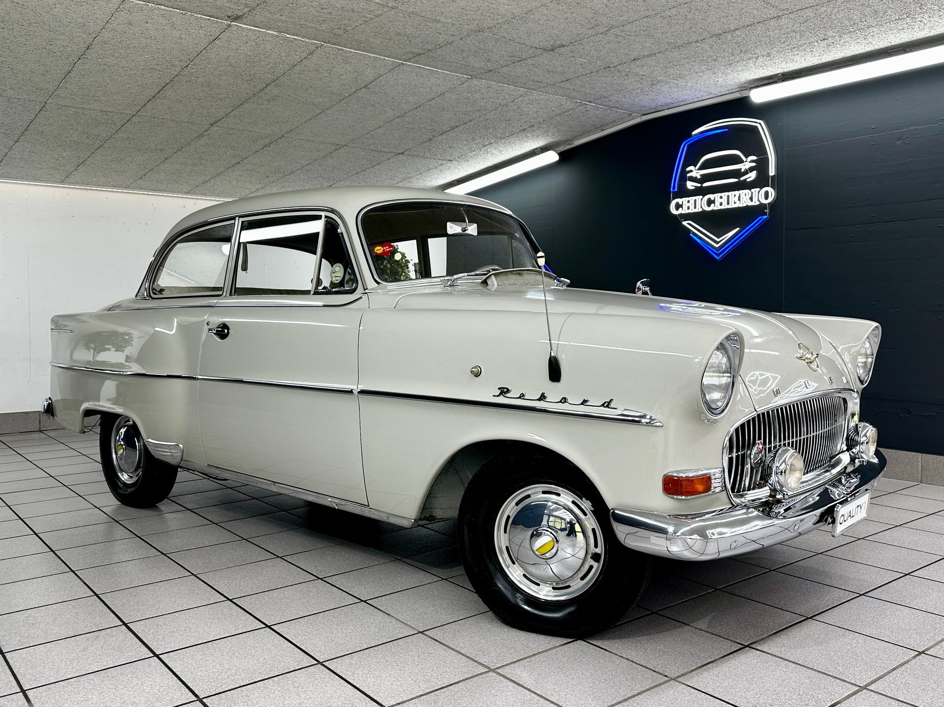 OPEL Olympia Rekord 1500 Veteranenfahrzeug