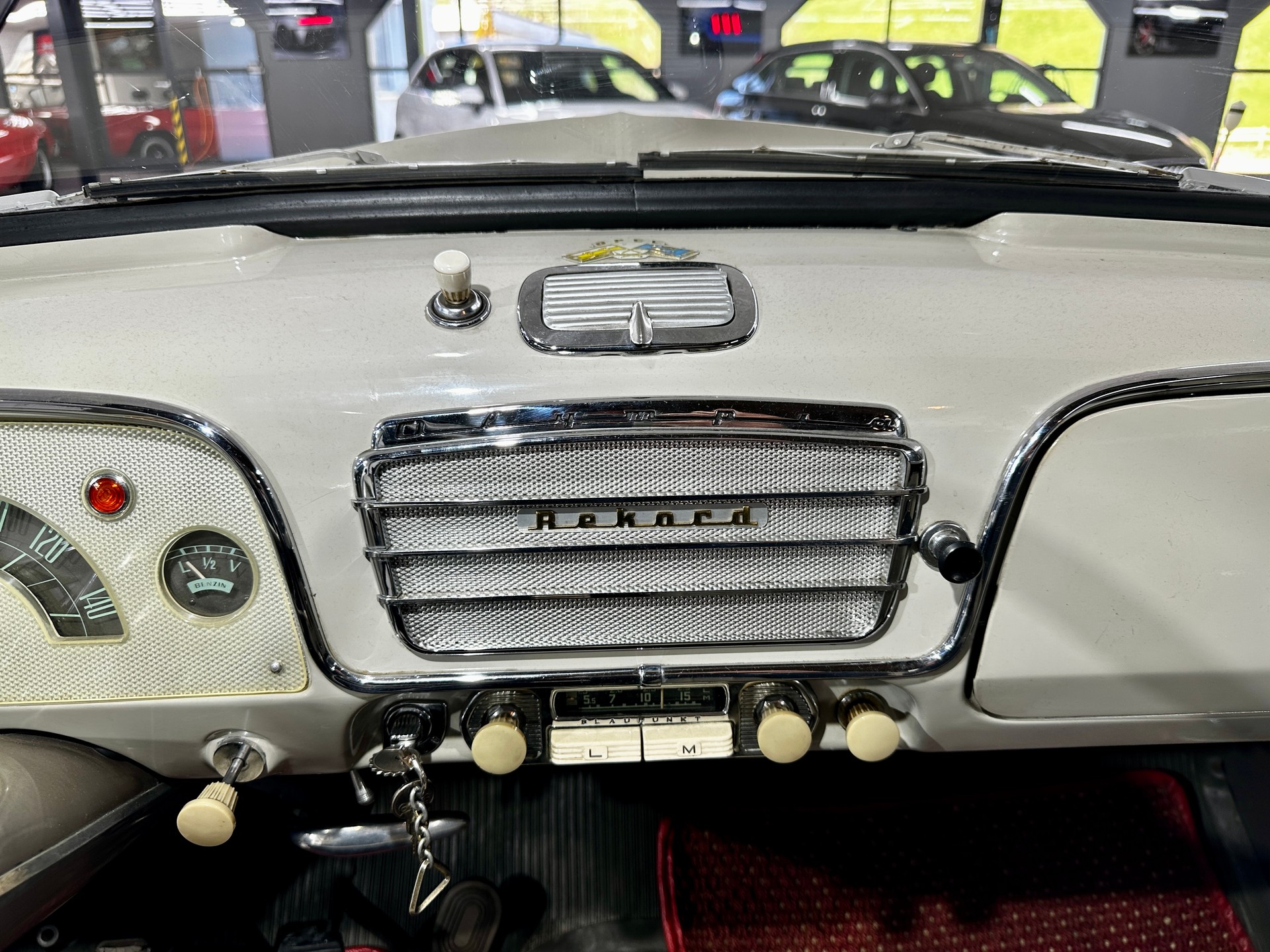 OPEL Olympia Rekord 1500 Veteranenfahrzeug-image-18
