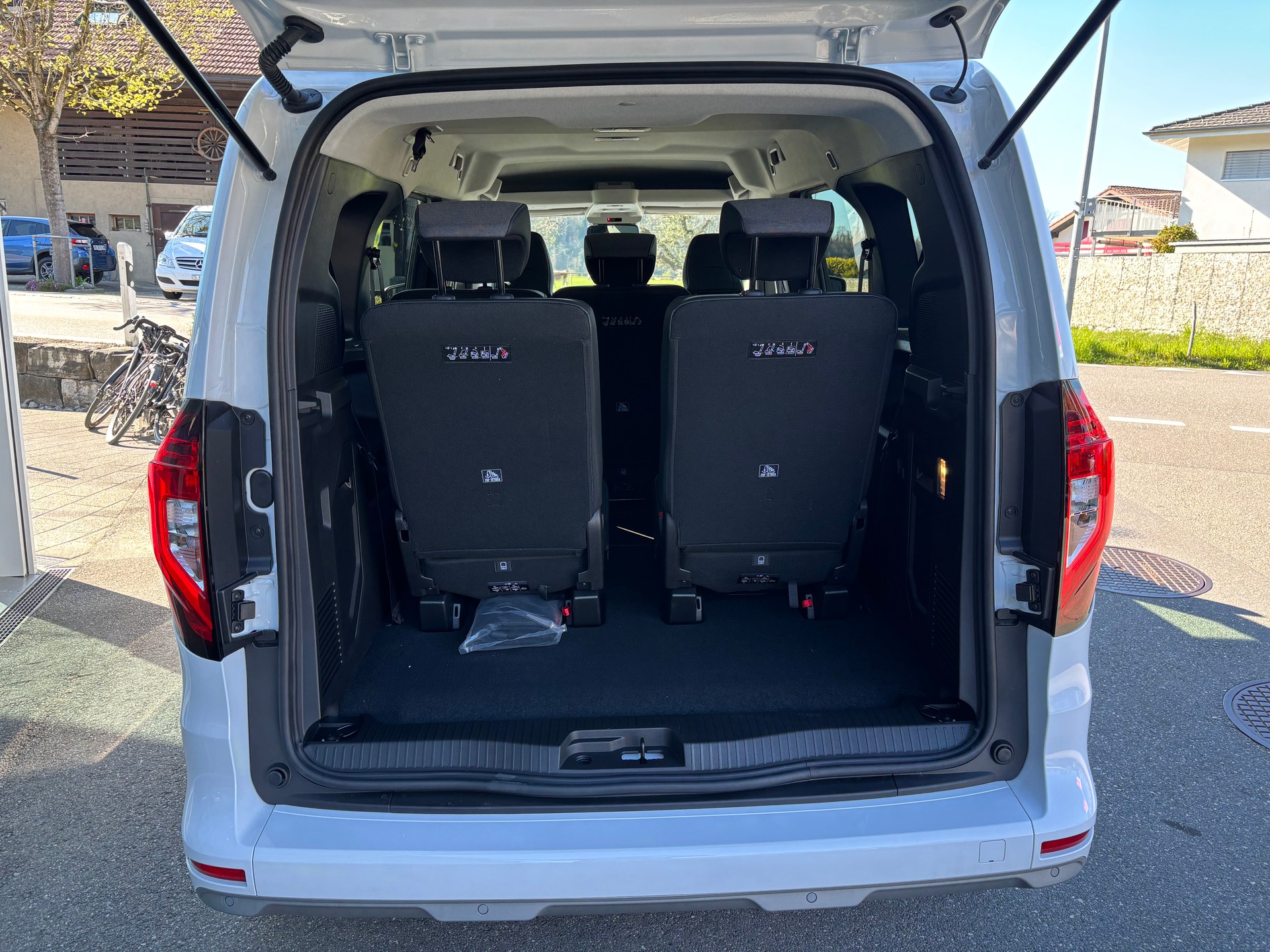 NISSAN Townstar Kombi L2 Tekna 7 Plätze DCT-image-4
