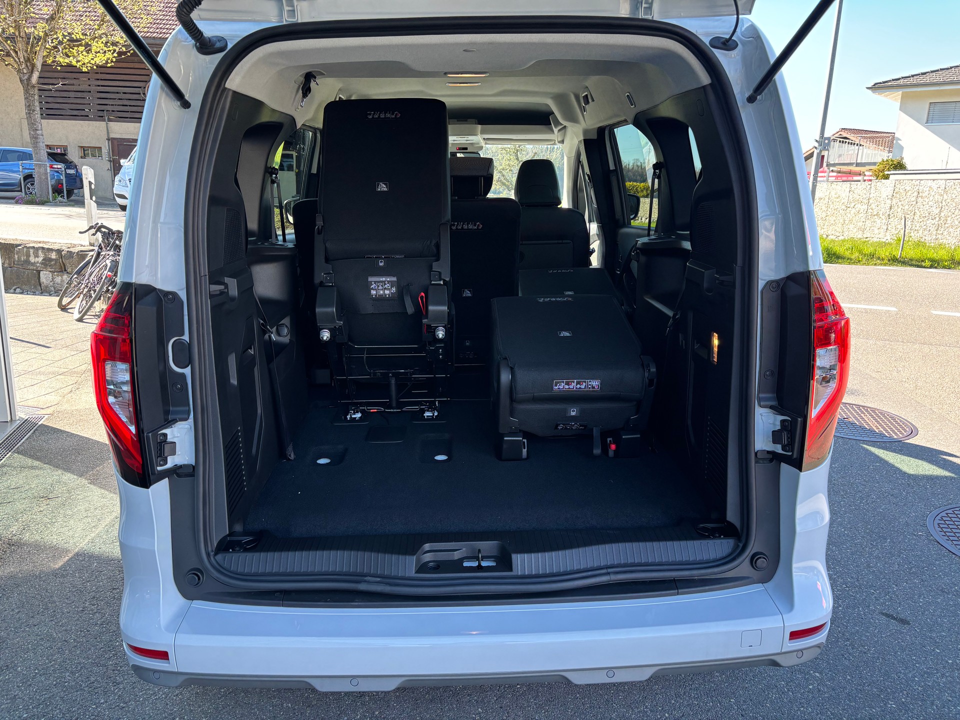 NISSAN Townstar Kombi L2 Tekna 7 Plätze DCT-image-5