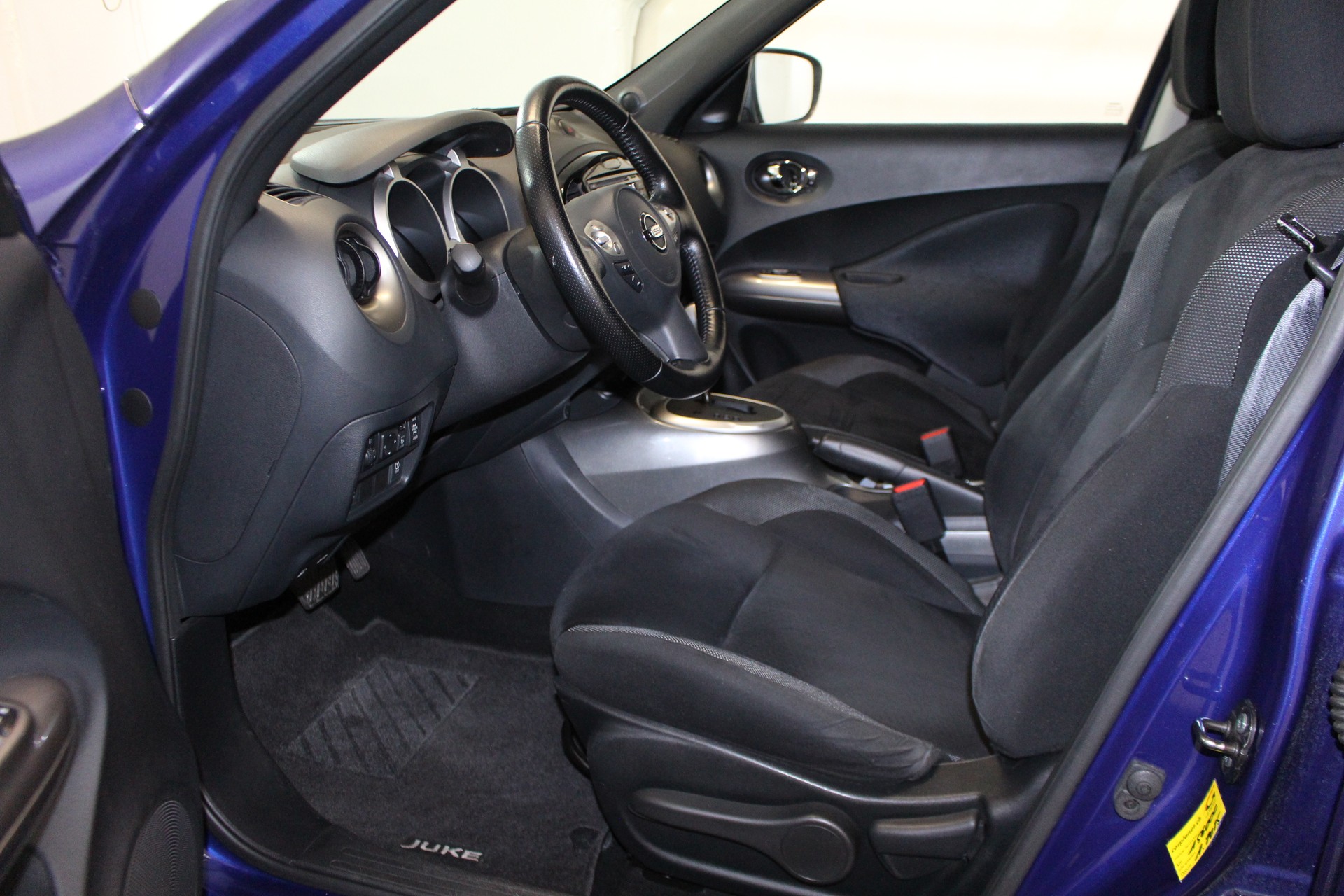 NISSAN Juke 1.6 DIG-T N-Connecta 4x4-image-6