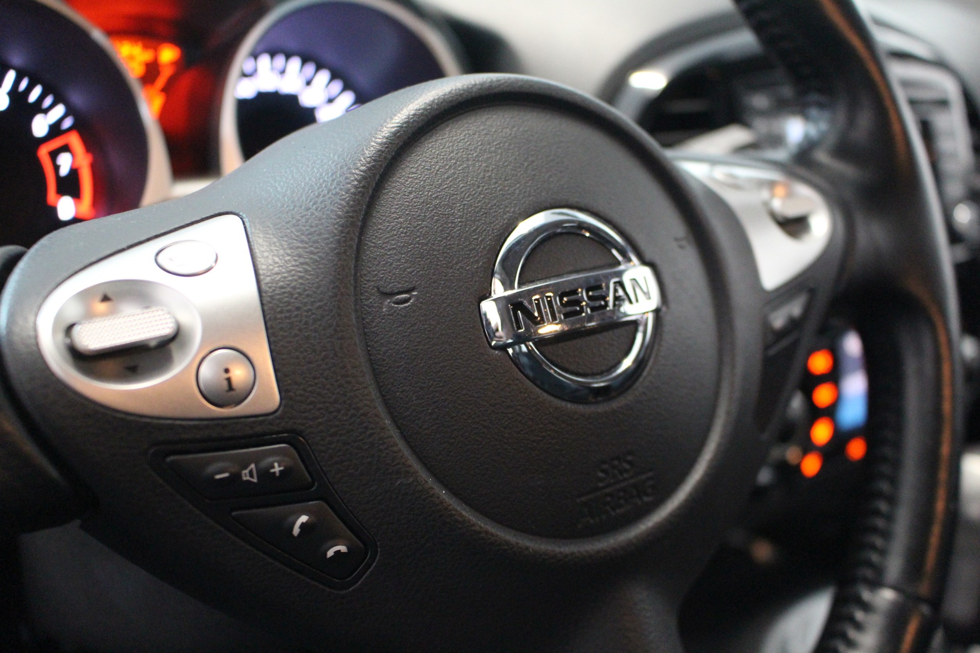 NISSAN Juke 1.6 DIG-T N-Connecta 4x4-image-13