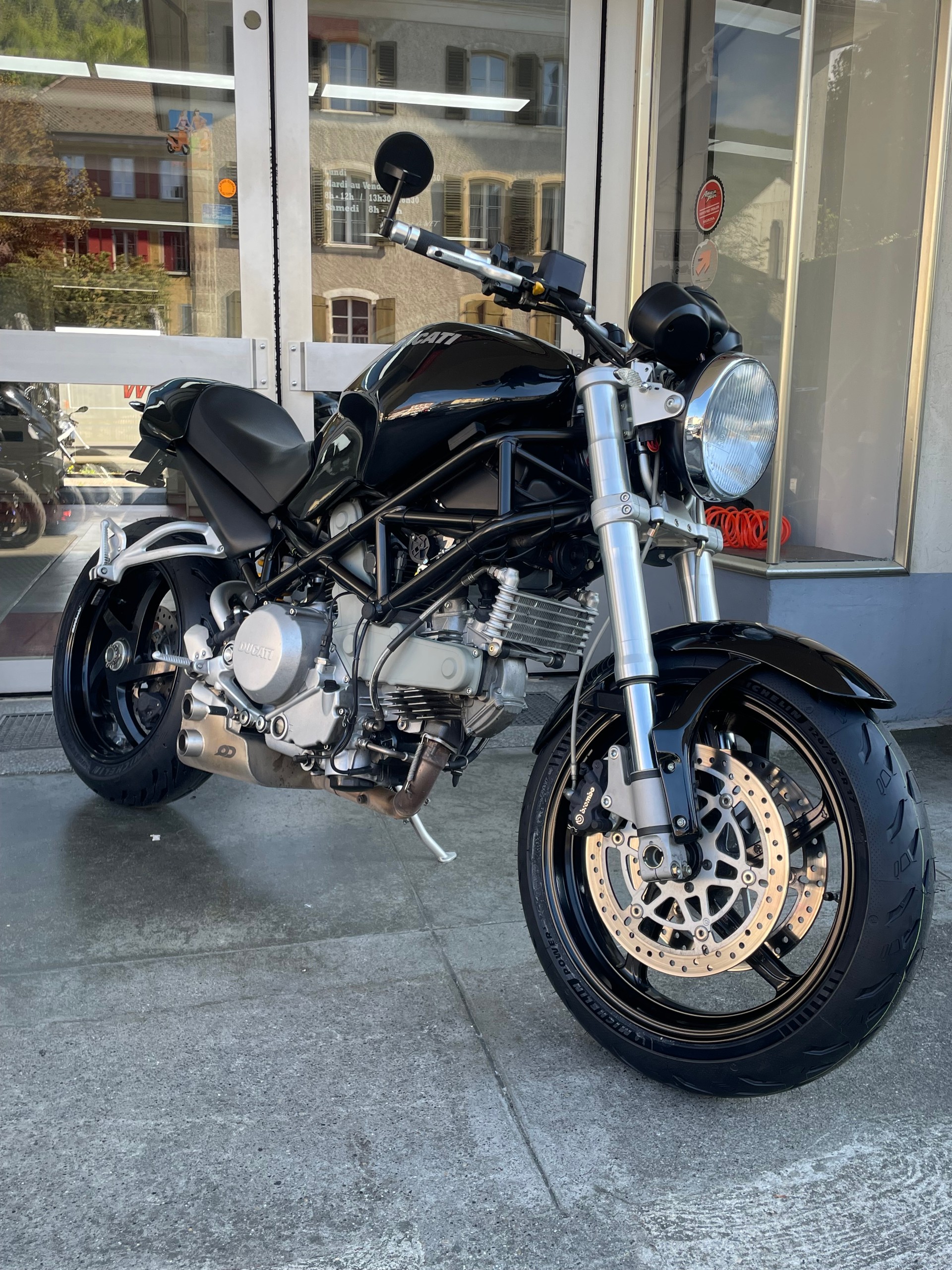 DUCATI Monster 800 S2R Dark-image-1