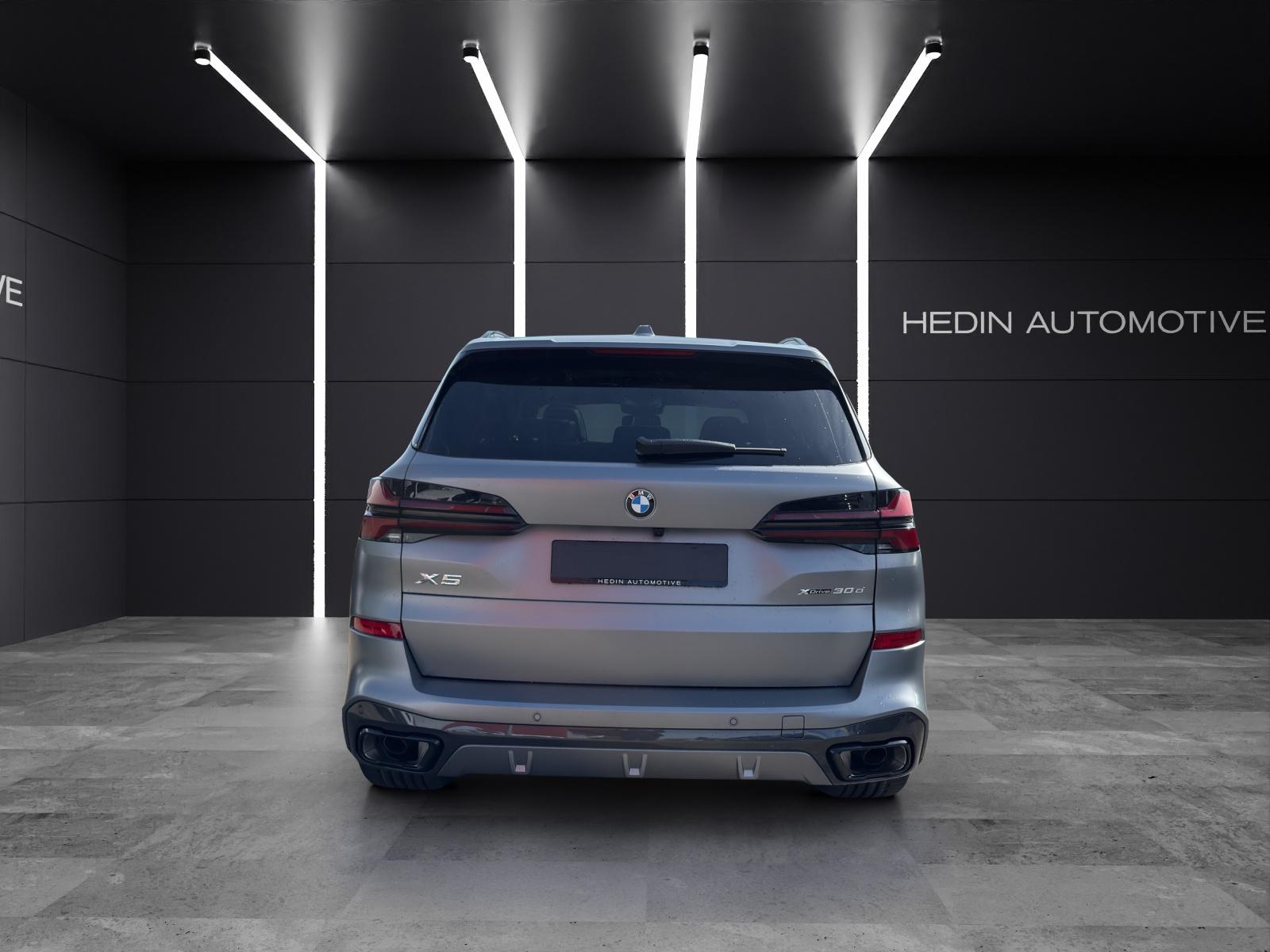BMW X5 xDrive30d-showroom-element-3
