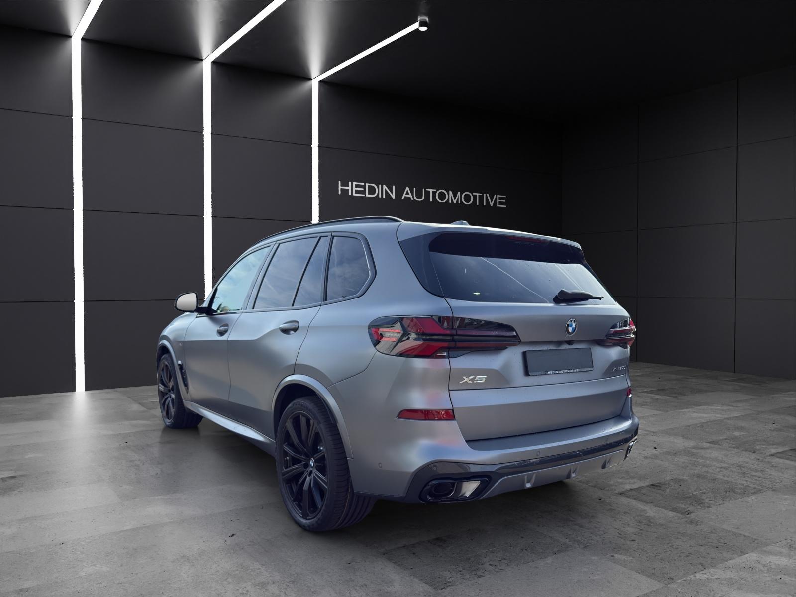 BMW X5 xDrive30d-showroom-element-2