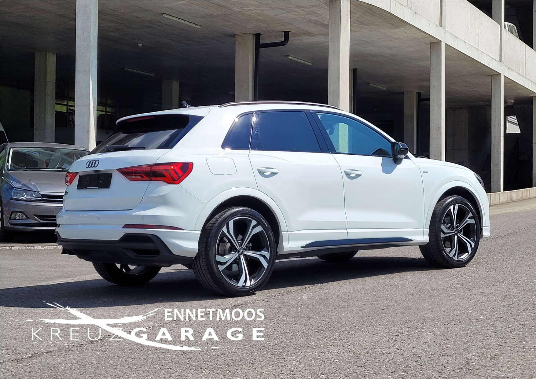 AUDI Q3 35 TFSI S line Attraction S-tronic *8-fach berieft + Panoramadach*-image-4