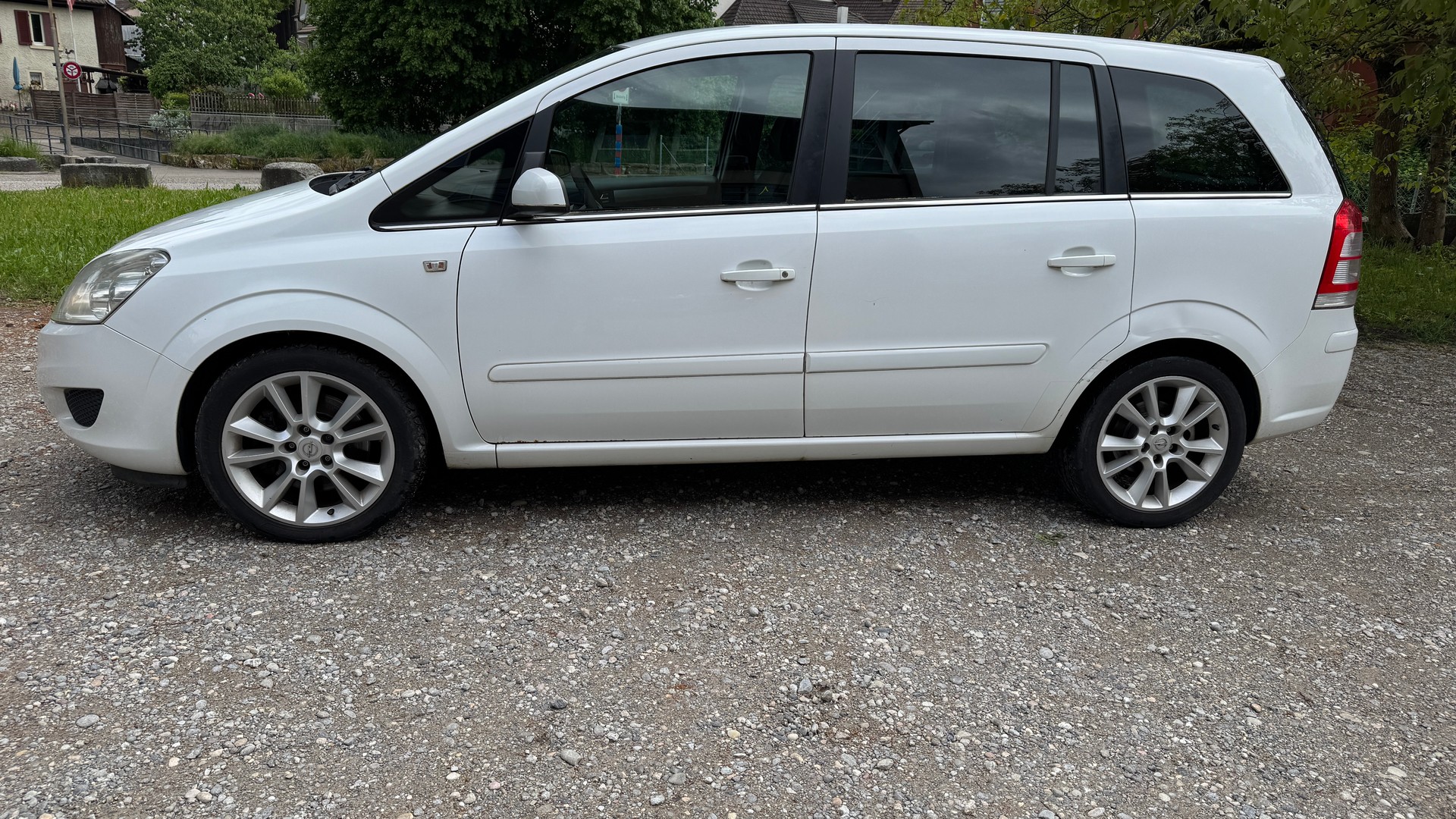 OPEL Zafira 1.7 CDTI Cosmo-showroom-element-1