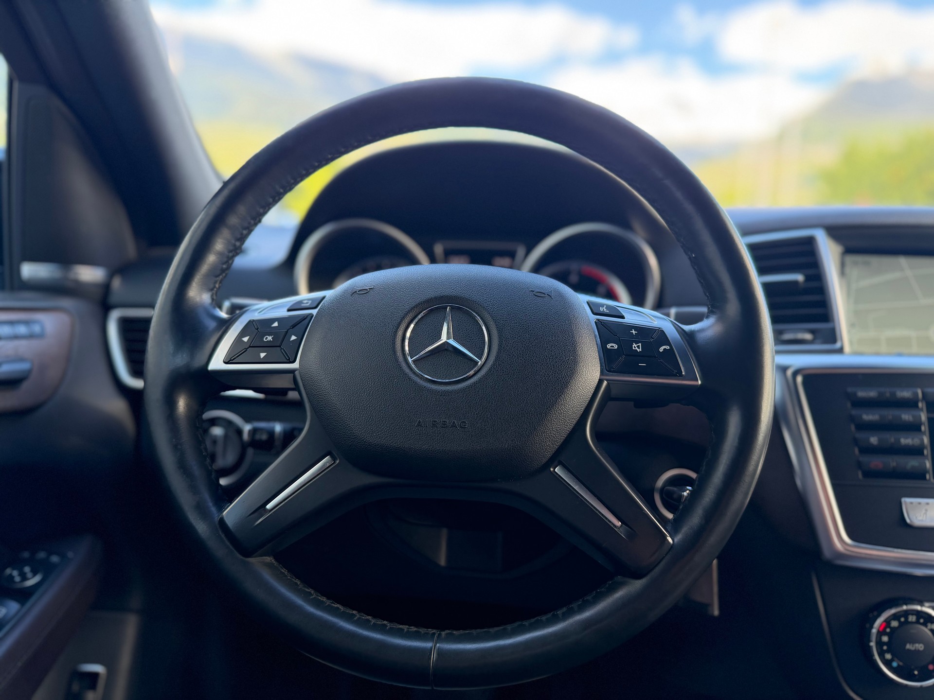 MERCEDES-BENZ ML 350 BlueTEC Executive 4Matic 7G-Tronic-image-9