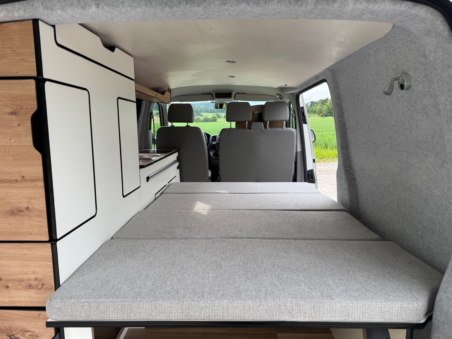 VW T5 Saranda Beach-image-15