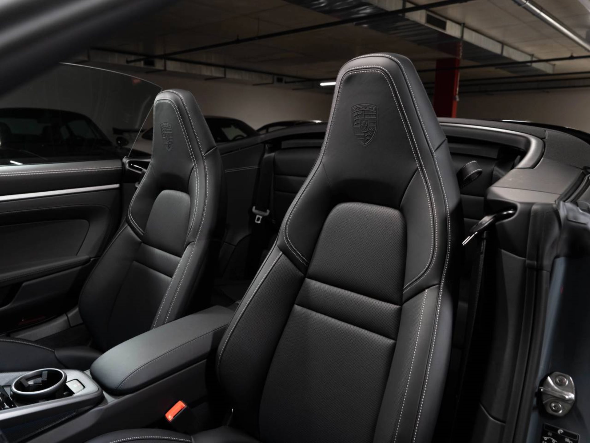 PORSCHE 911 Carrera S Cabriolet-image-15