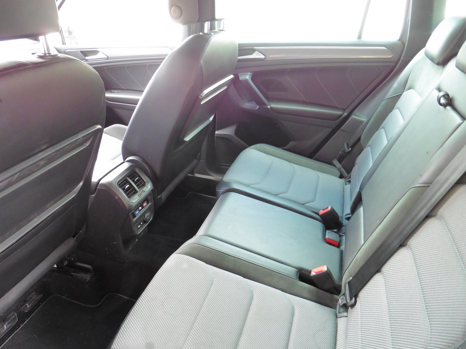 VW Tiguan 2.0TSI Highline 4Motion DSG-image-22