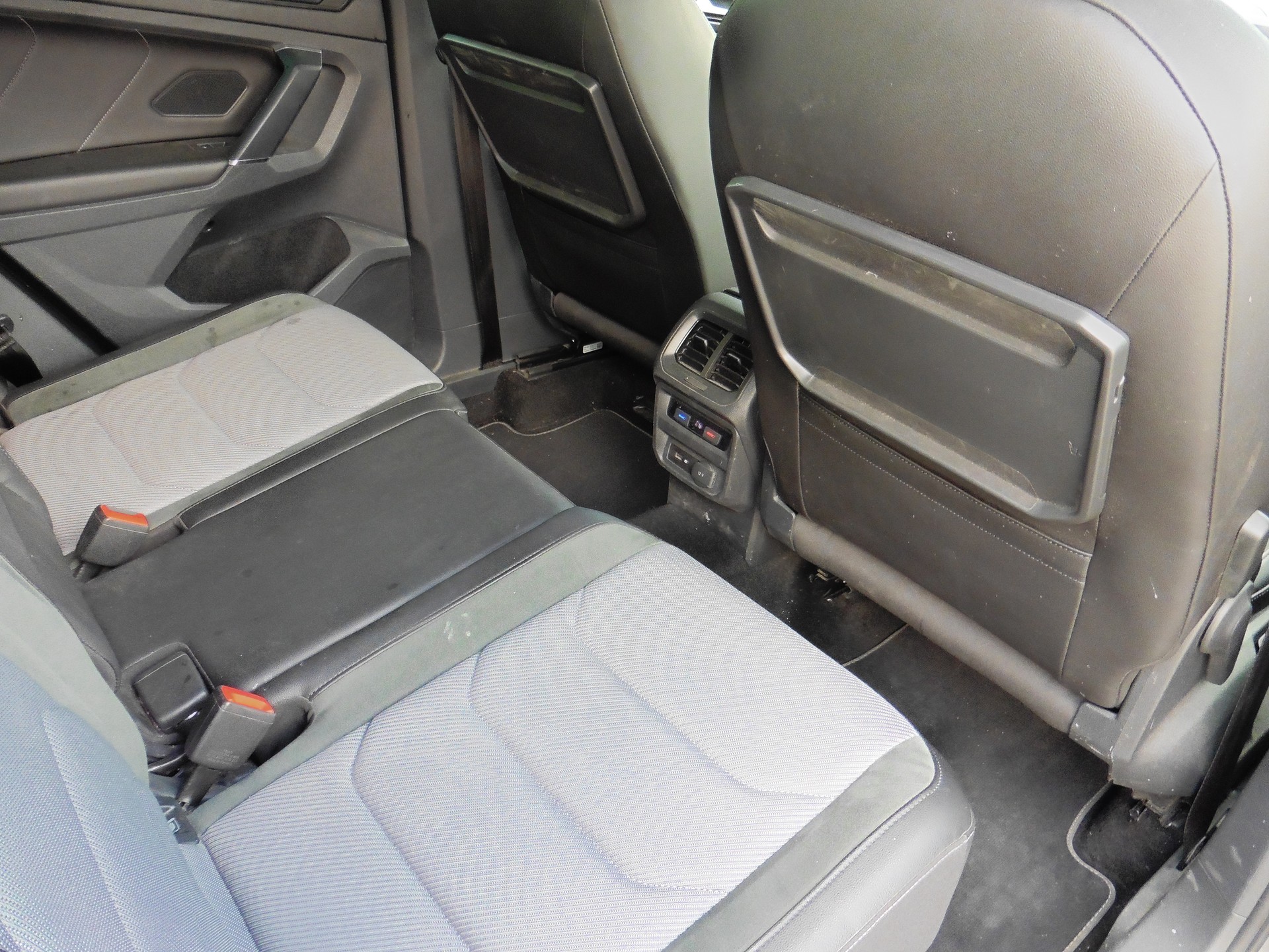 VW Tiguan 2.0TSI Highline 4Motion DSG-image-24