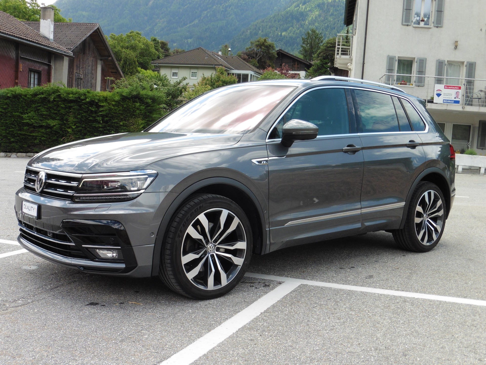 VW Tiguan 2.0TSI Highline 4Motion DSG-image-4