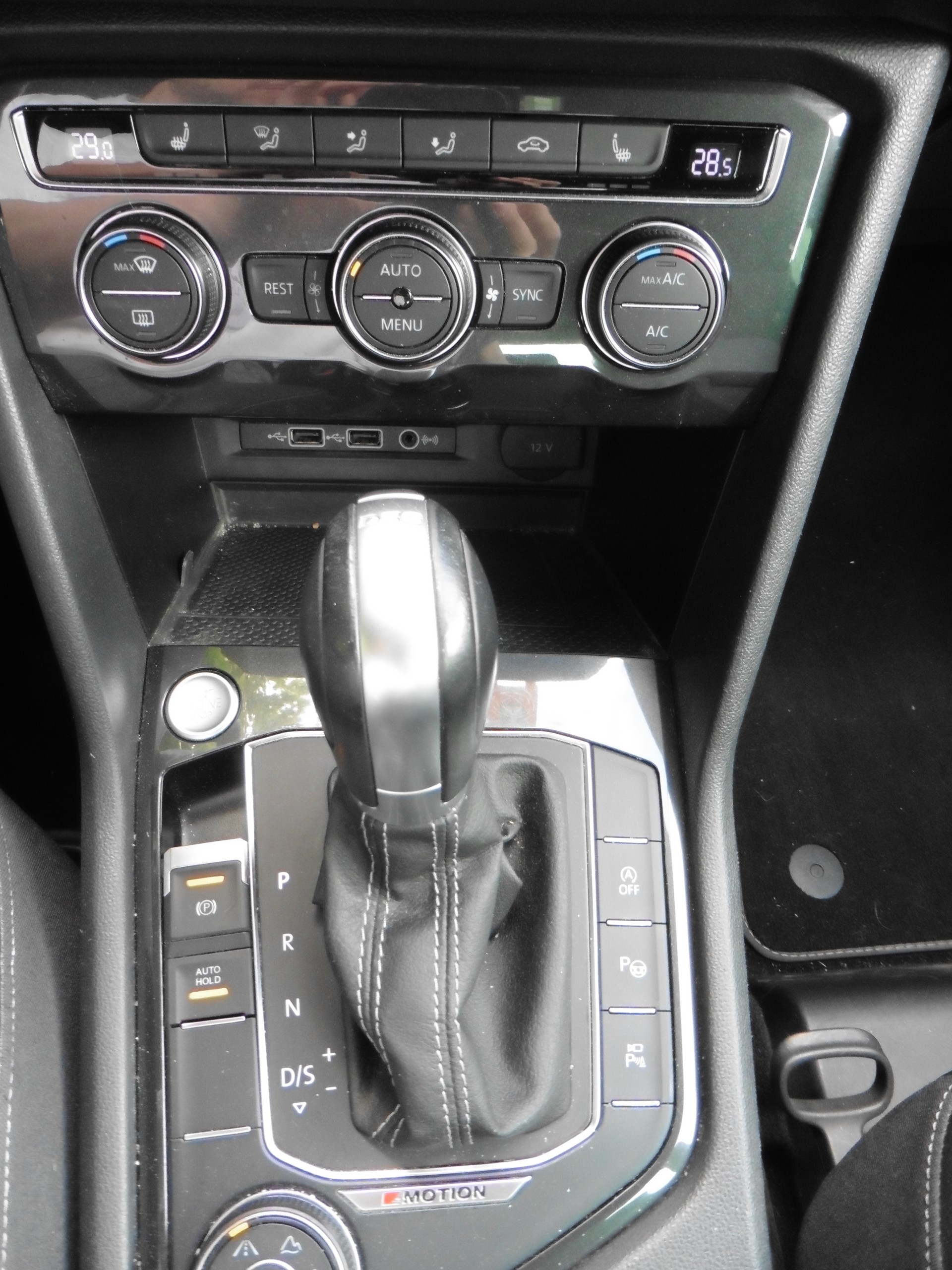 VW Tiguan 2.0TSI Highline 4Motion DSG-image-17