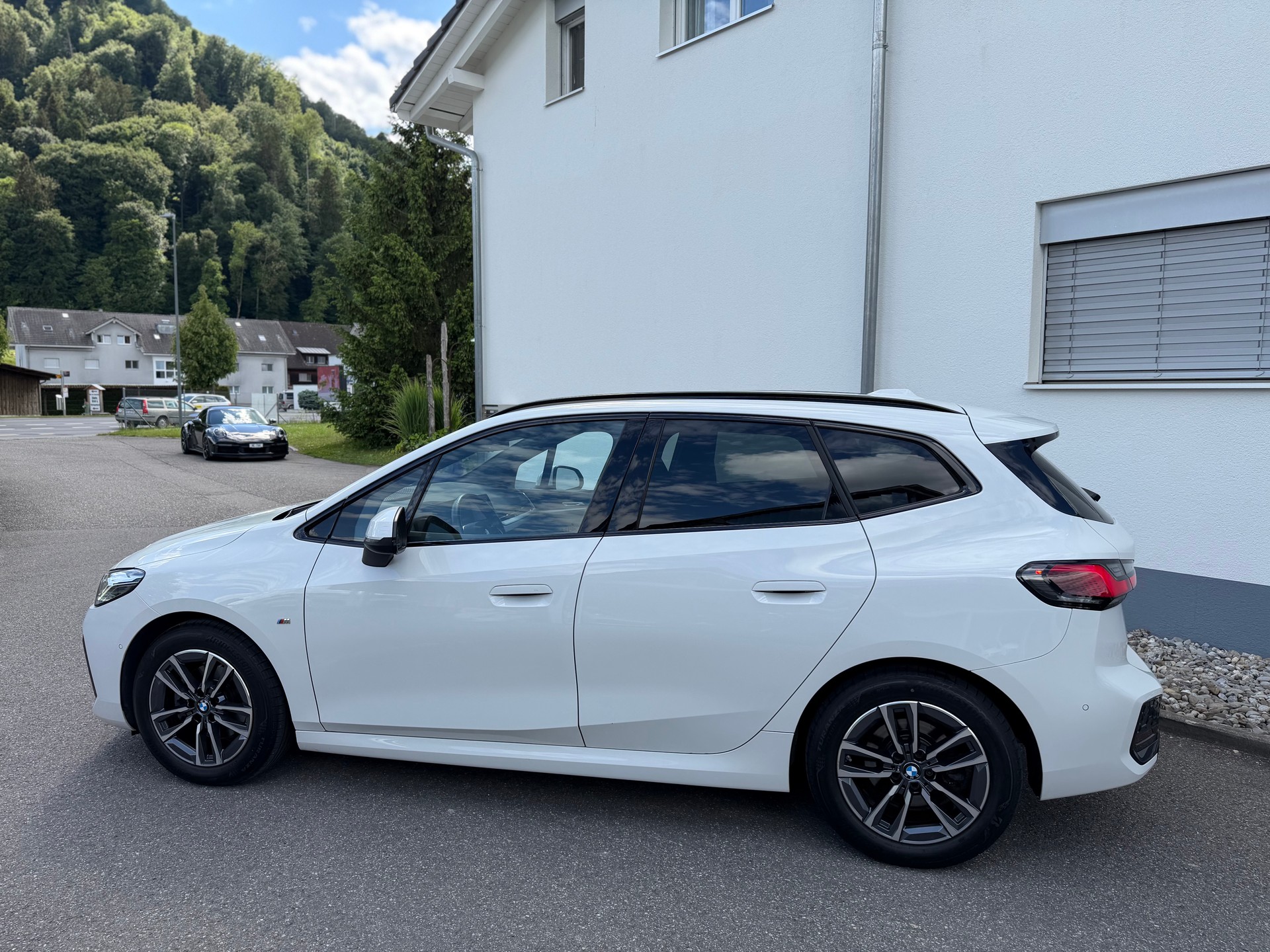 BMW 218d Active Tourer M Sport DKG-image-12