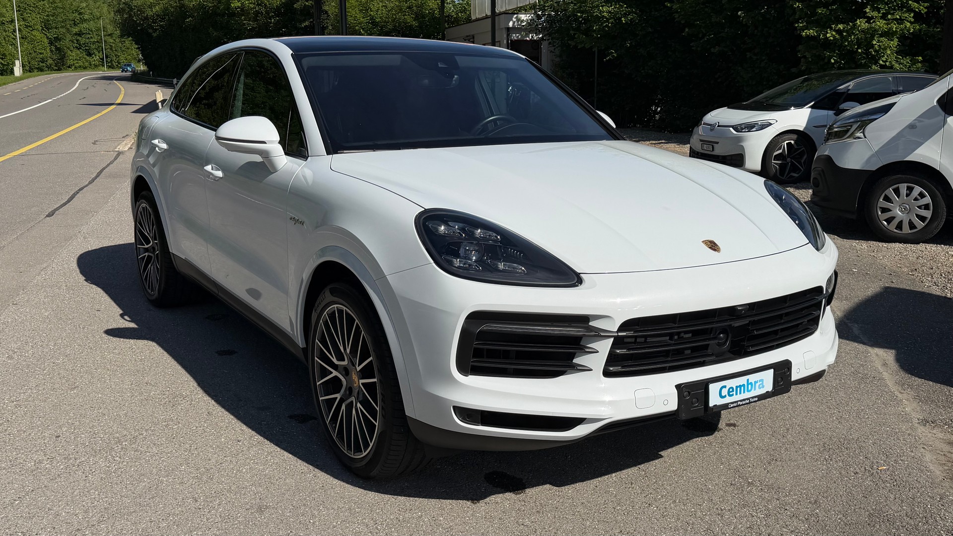 PORSCHE Cayenne Coupé E-Hybrid-image-7