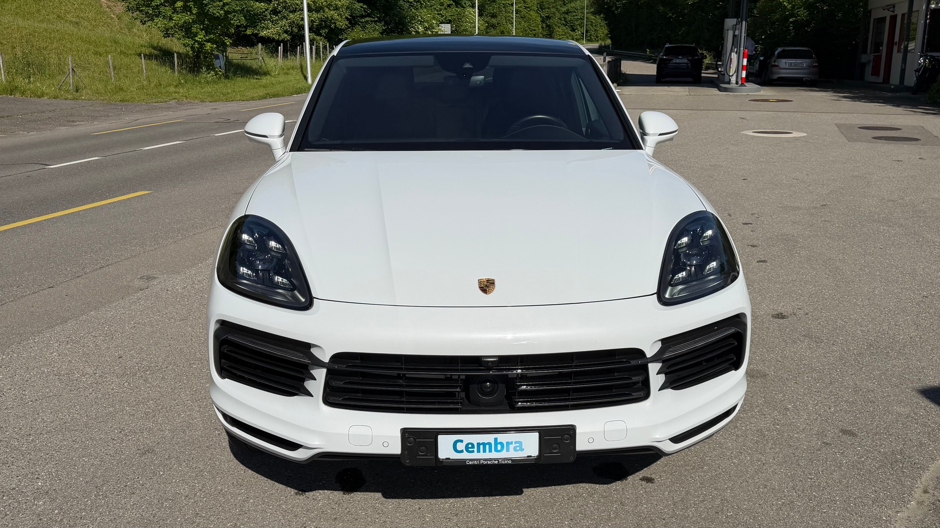 PORSCHE Cayenne Coupé E-Hybrid-image-8