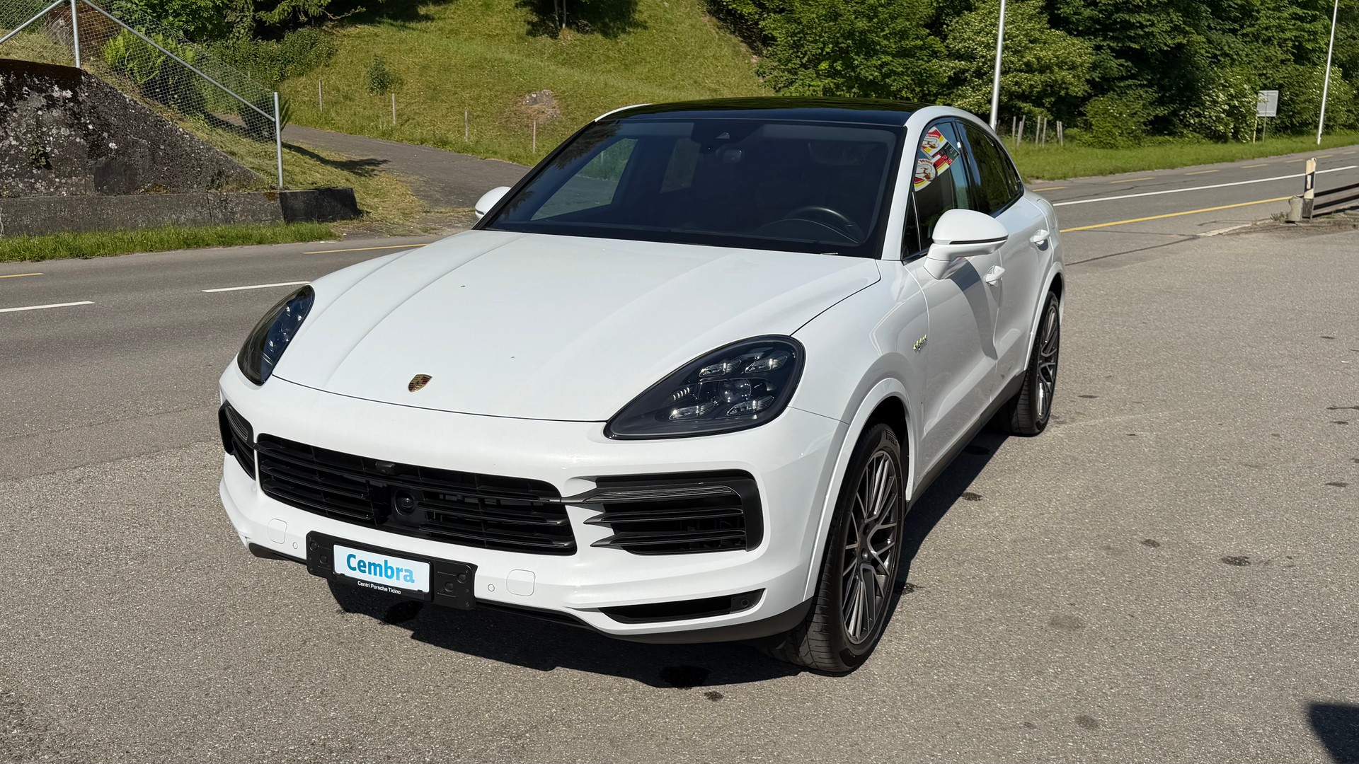 PORSCHE Cayenne Coupé E-Hybrid-image-1