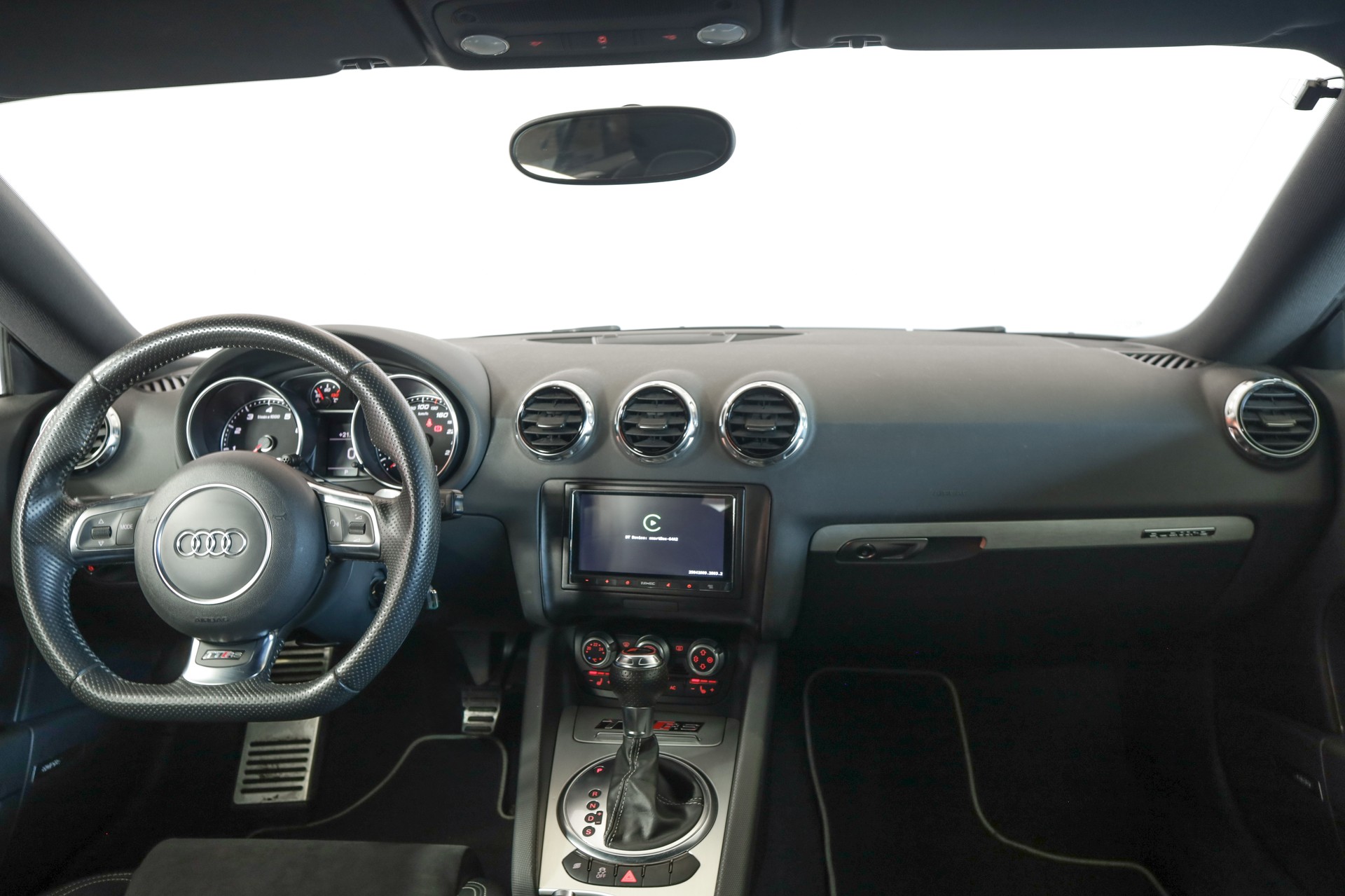 AUDI TT RS Coupé 2.5 TFSI quattro S-tronic-image-6