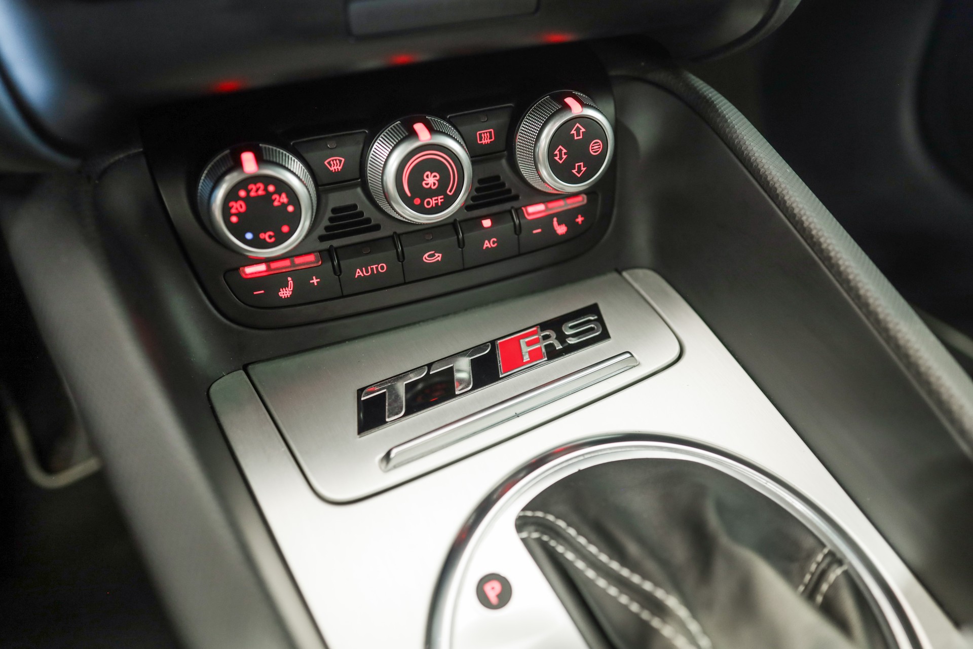 AUDI TT RS Coupé 2.5 TFSI quattro S-tronic-image-10