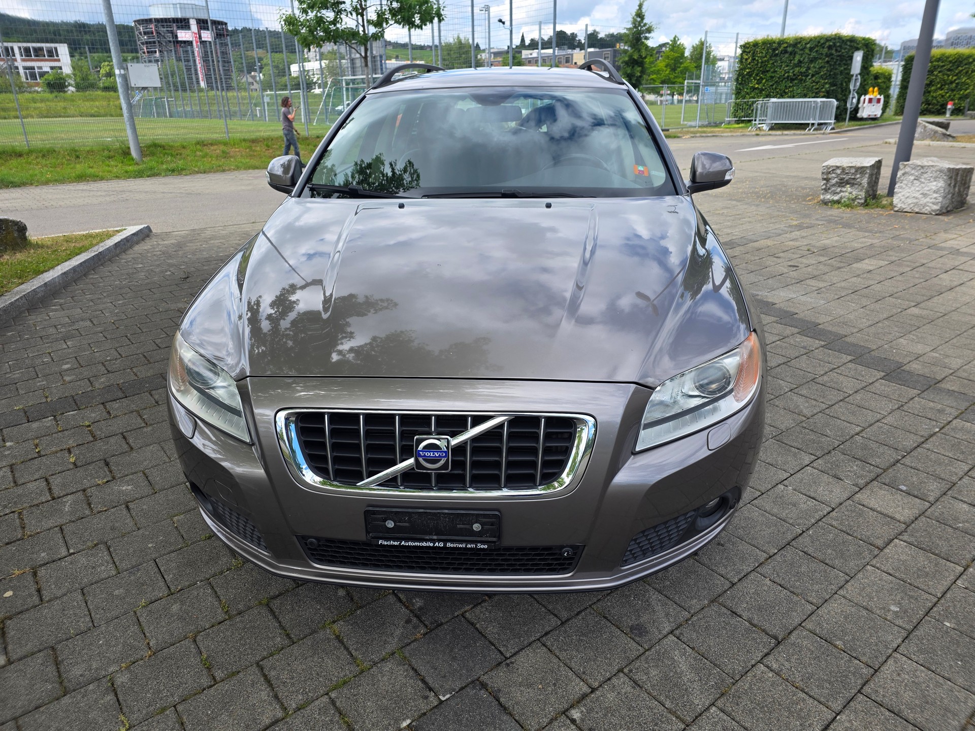 VOLVO V70 2.0 Kinetic-showroom-element-2