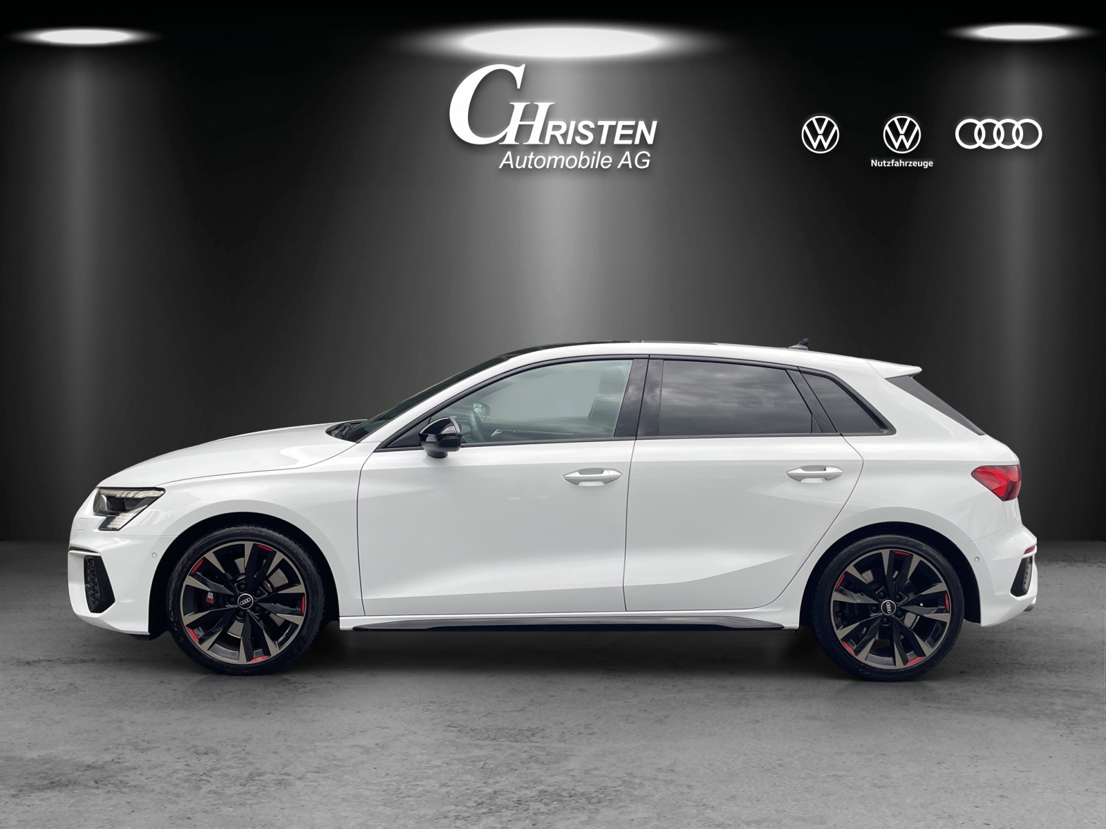 AUDI S3 Sportback 2.0 TFSI quattro S-tronic-showroom-element-1