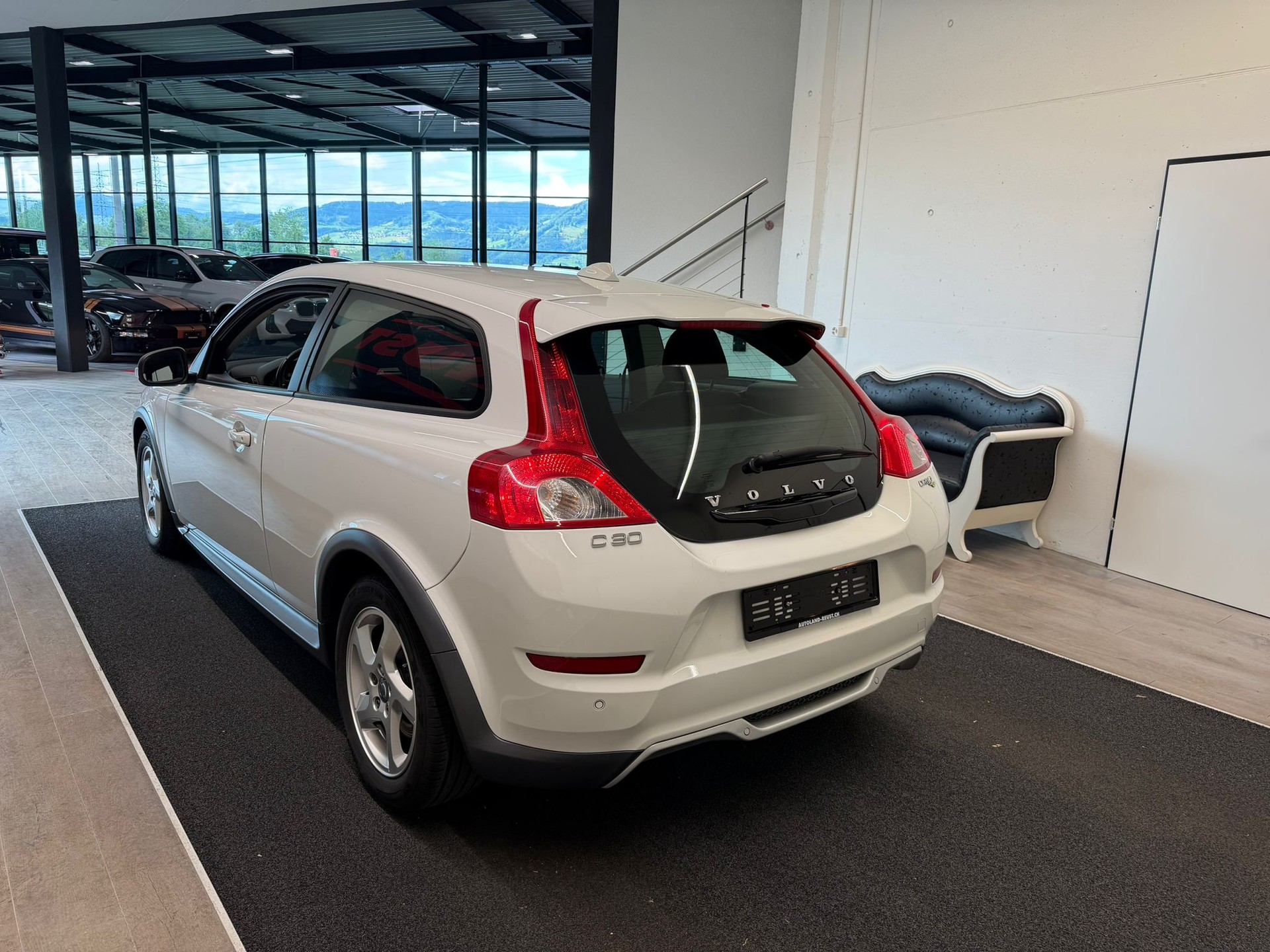 VOLVO C30 DRIVEe Start/Stop Momentum-image-7