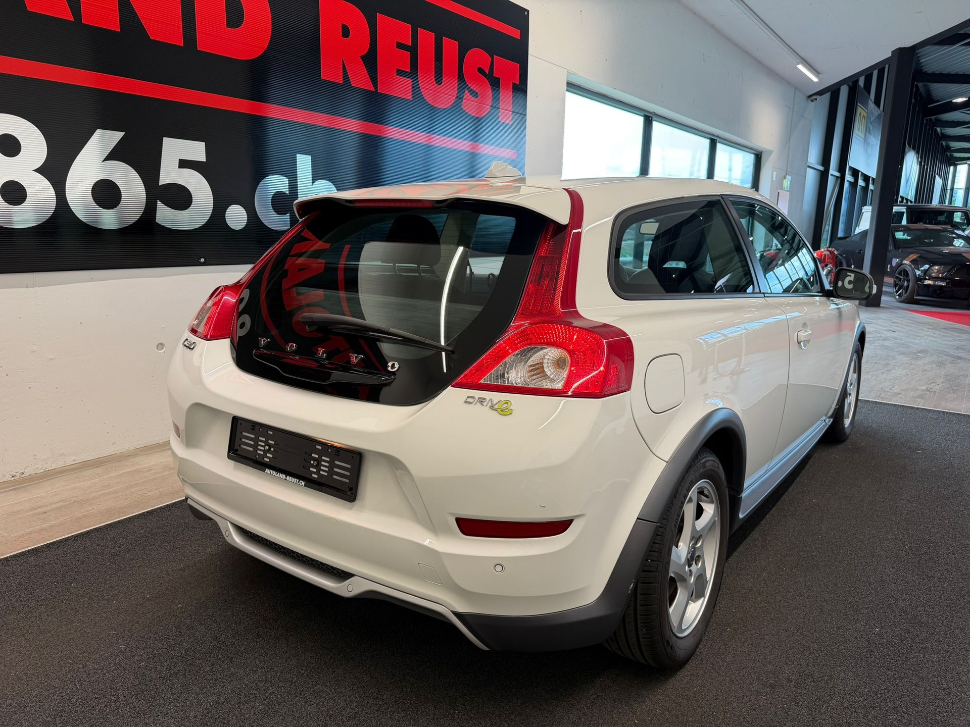 VOLVO C30 DRIVEe Start/Stop Momentum-image-6