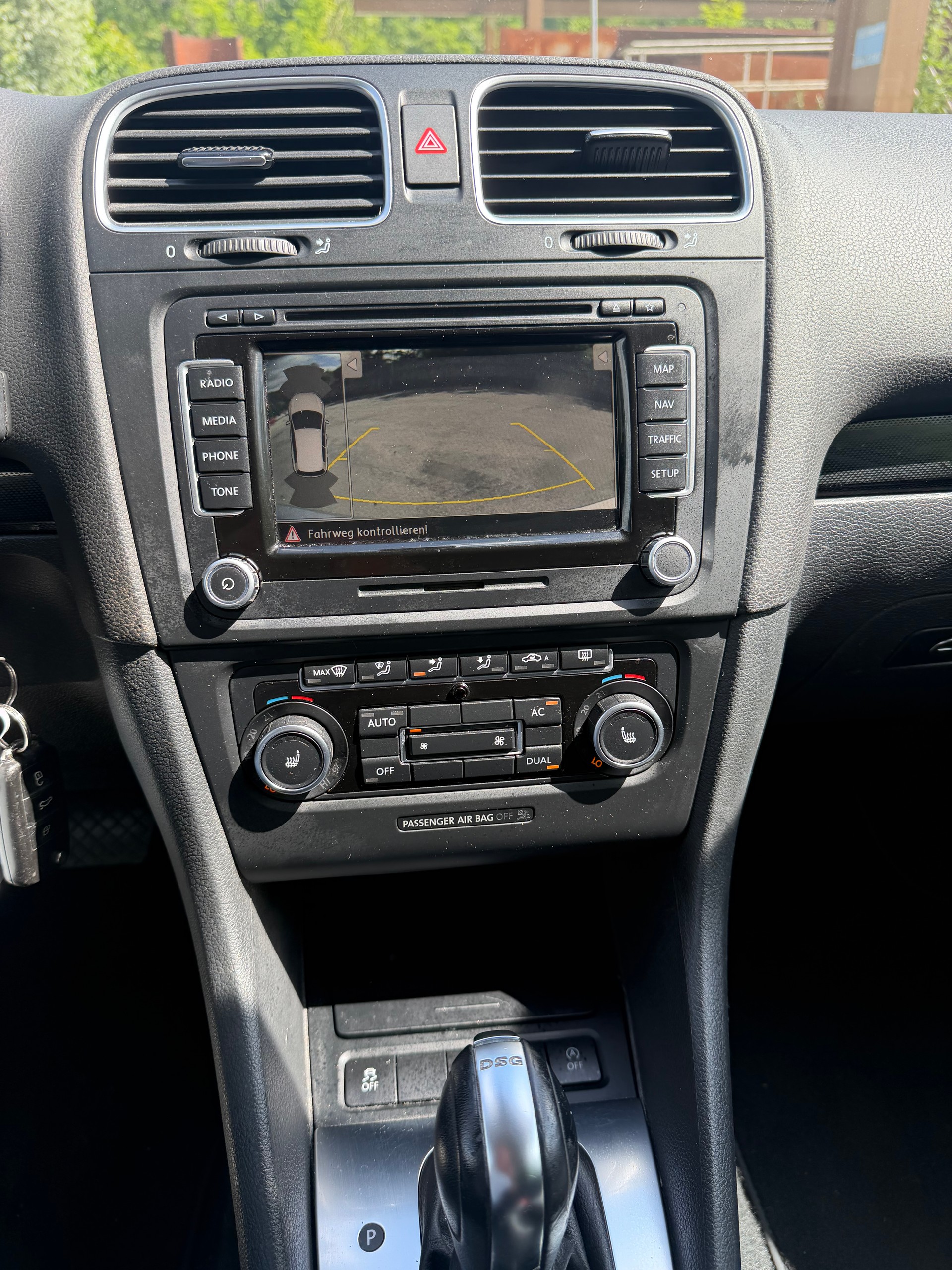 VW Golf 1.2 TSI BlueMotion Technology Team DSG-image-7