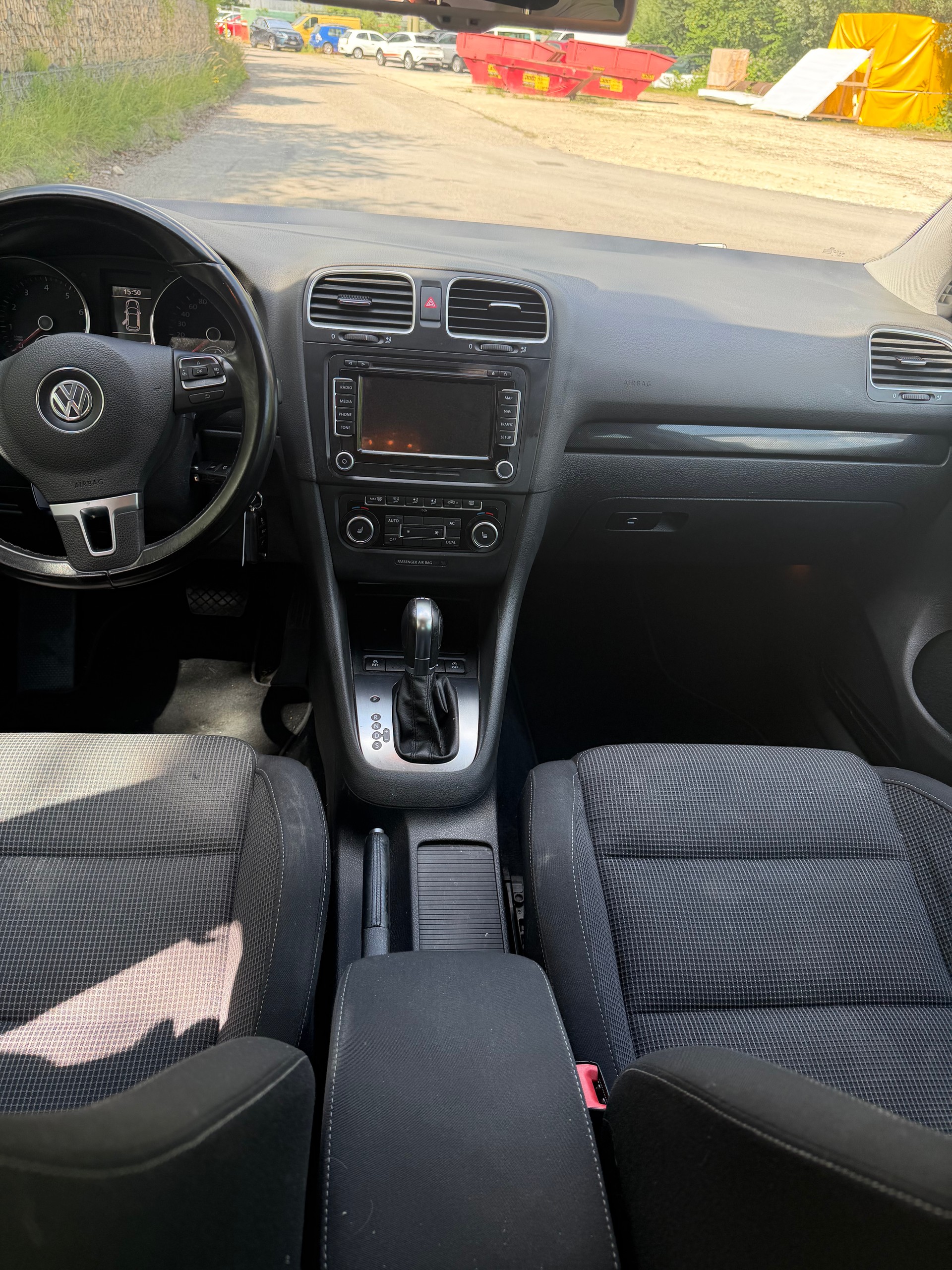 VW Golf 1.2 TSI BlueMotion Technology Team DSG-image-10