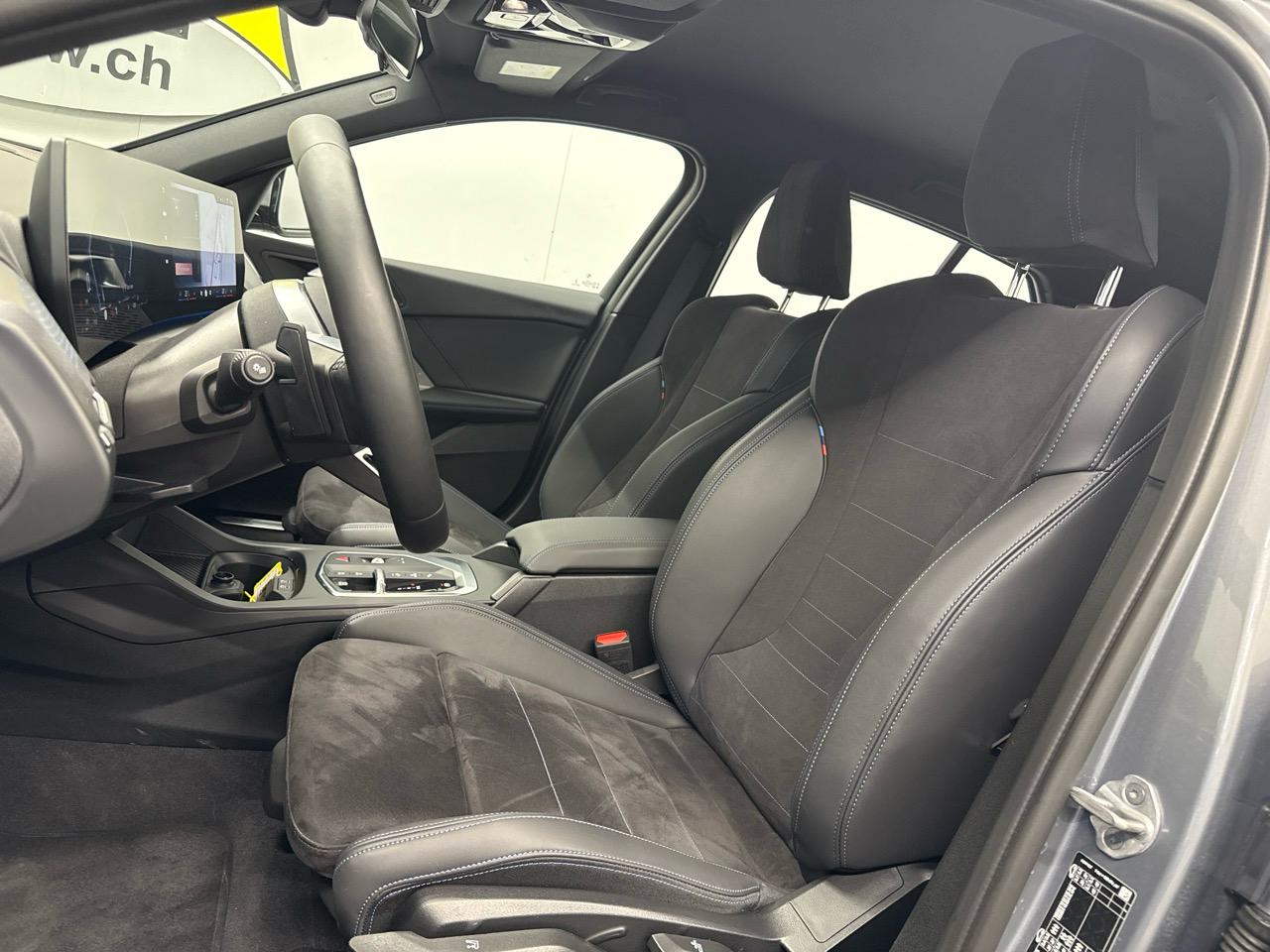 BMW 120 M Sport Steptronic-showroom-element-3