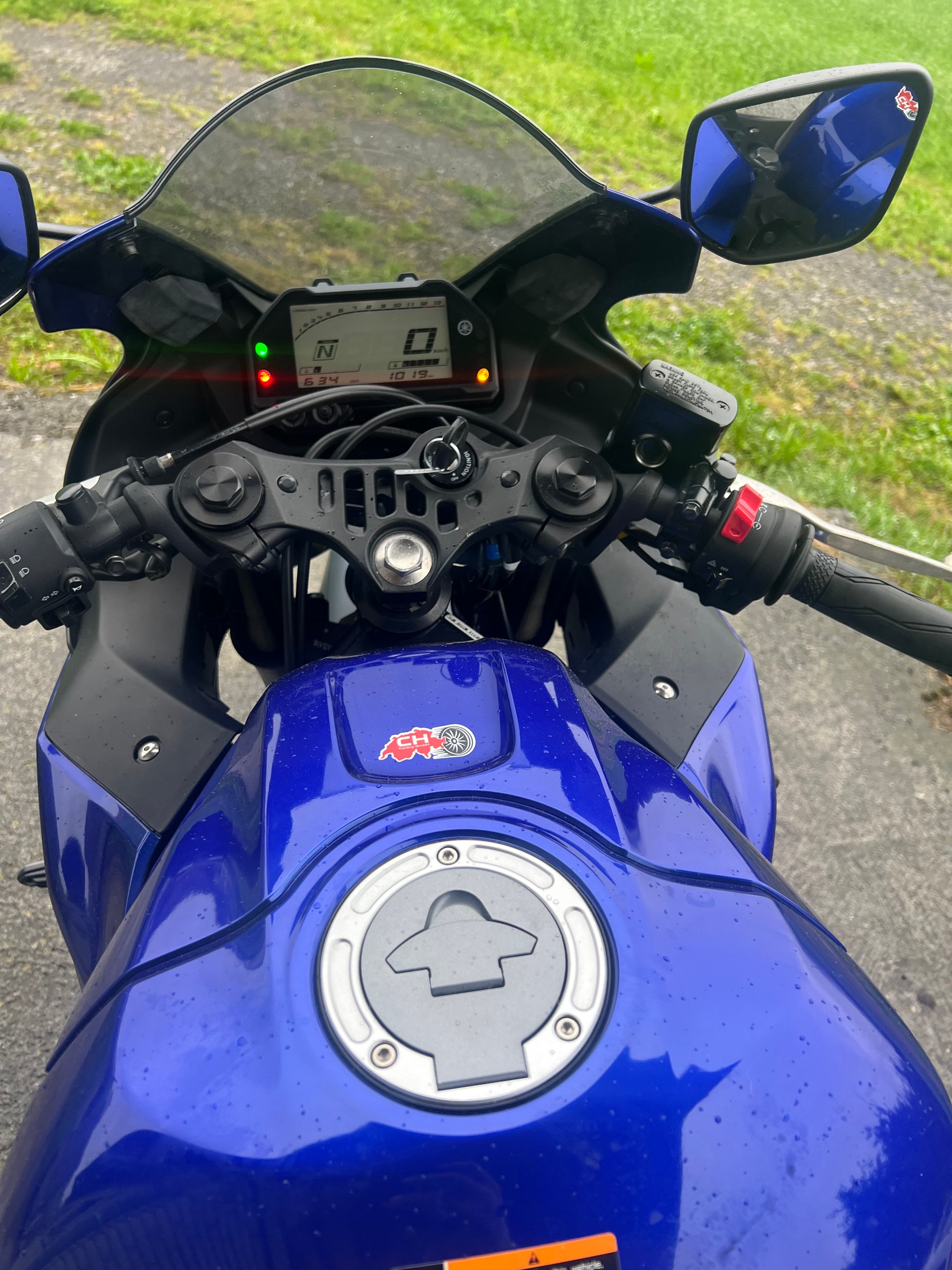 YAMAHA YZF-R3-image-6