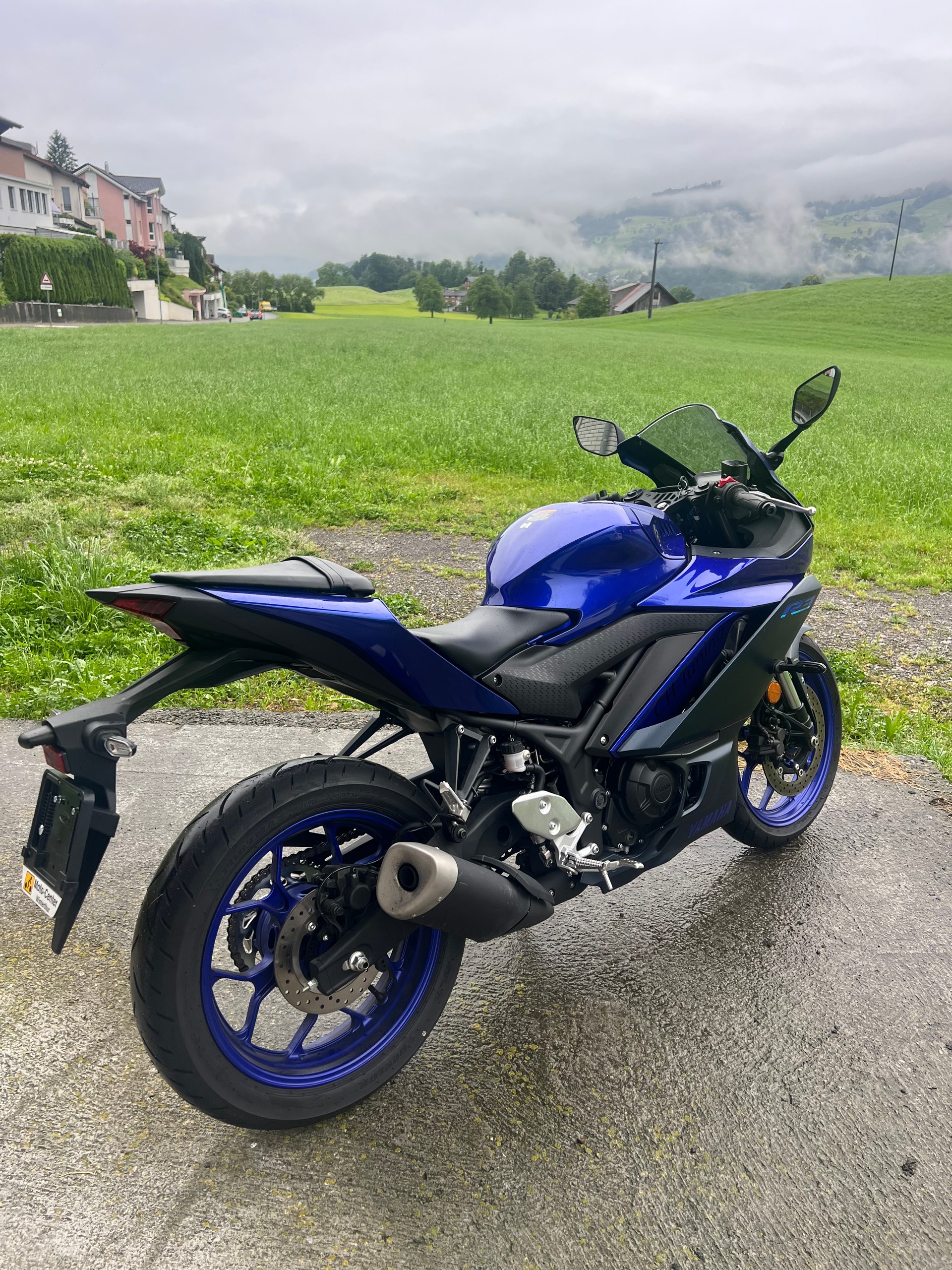 YAMAHA YZF-R3-image-1