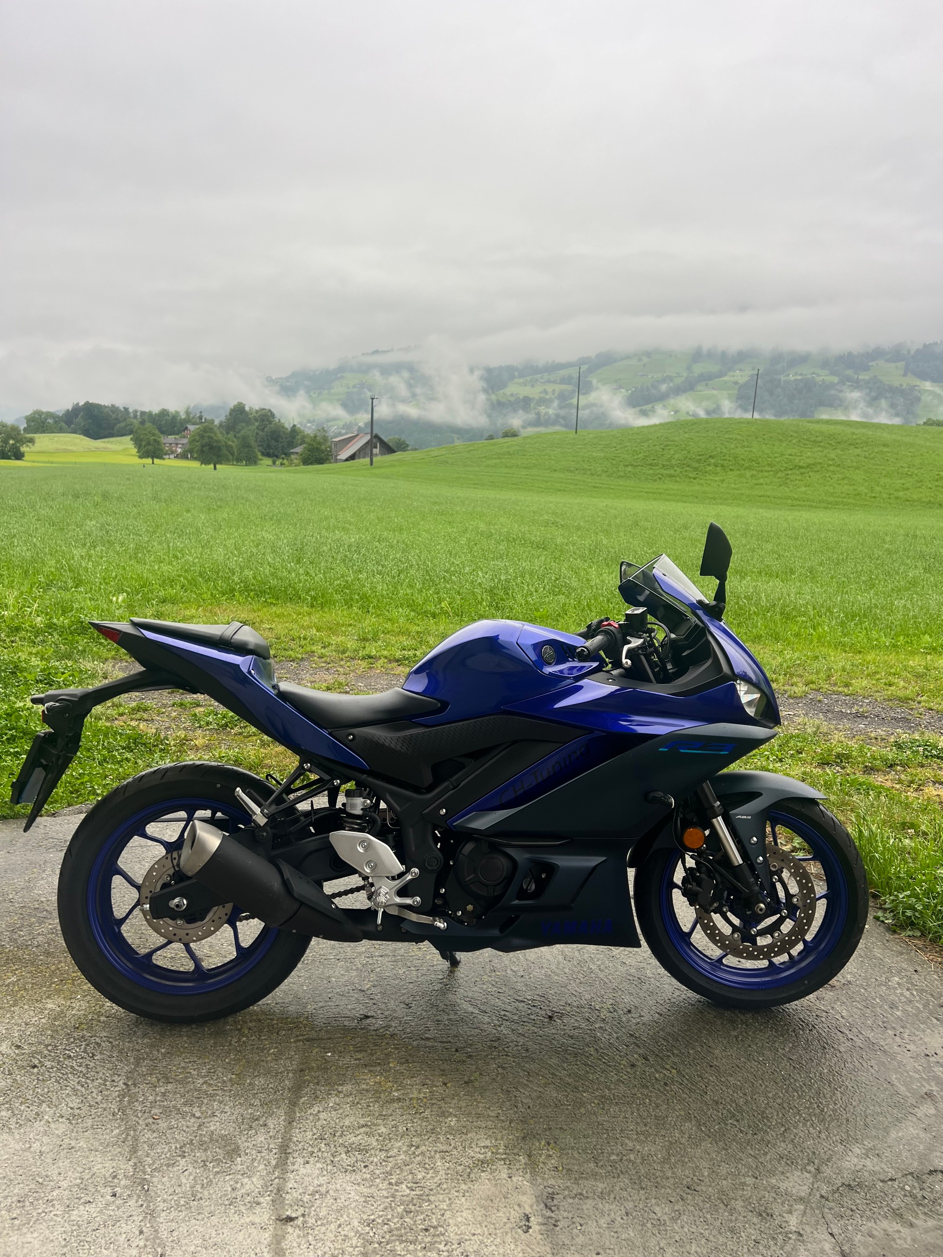 YAMAHA YZF-R3-image-0