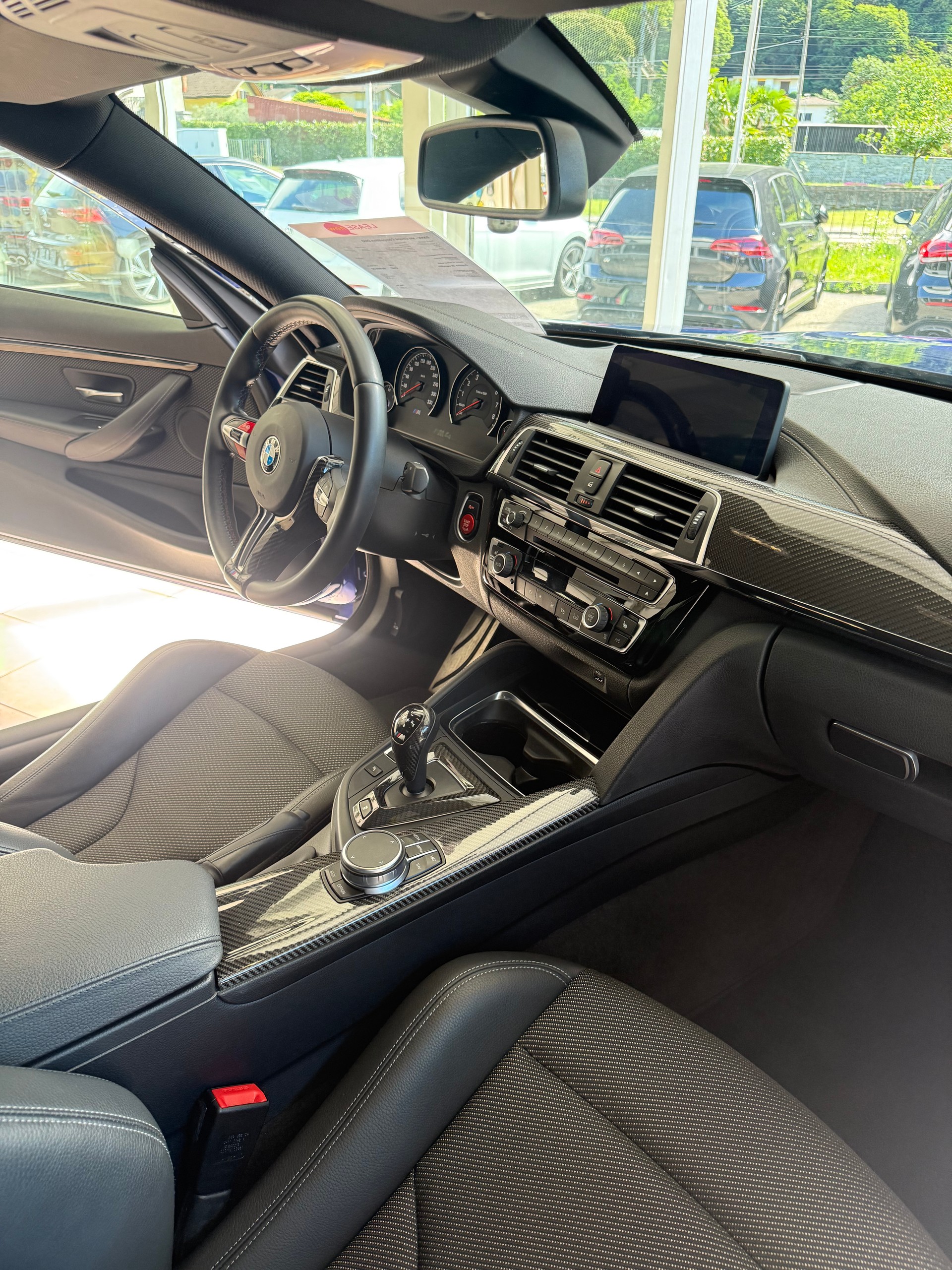 BMW M4 Coupé Competition DKG-image-12