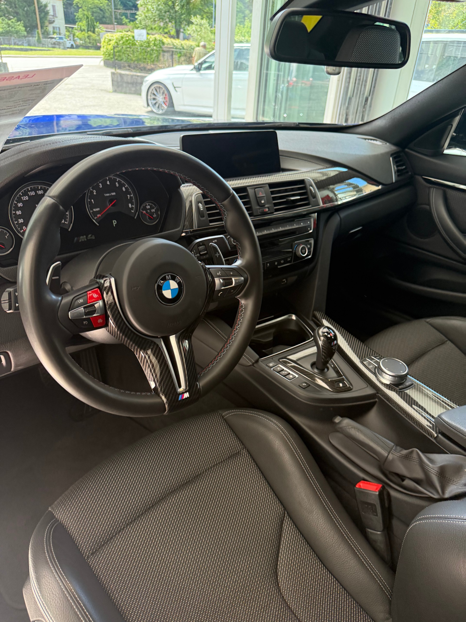 BMW M4 Coupé Competition DKG-image-10
