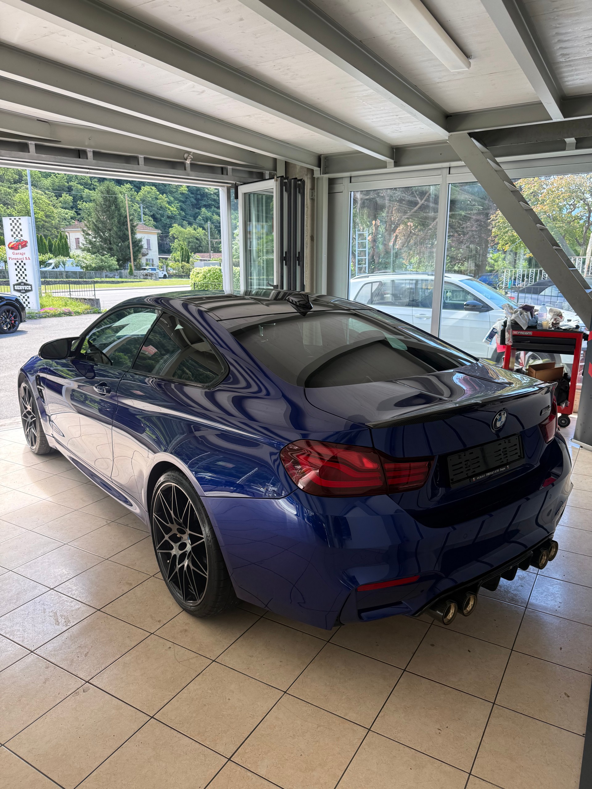BMW M4 Coupé Competition DKG-image-5