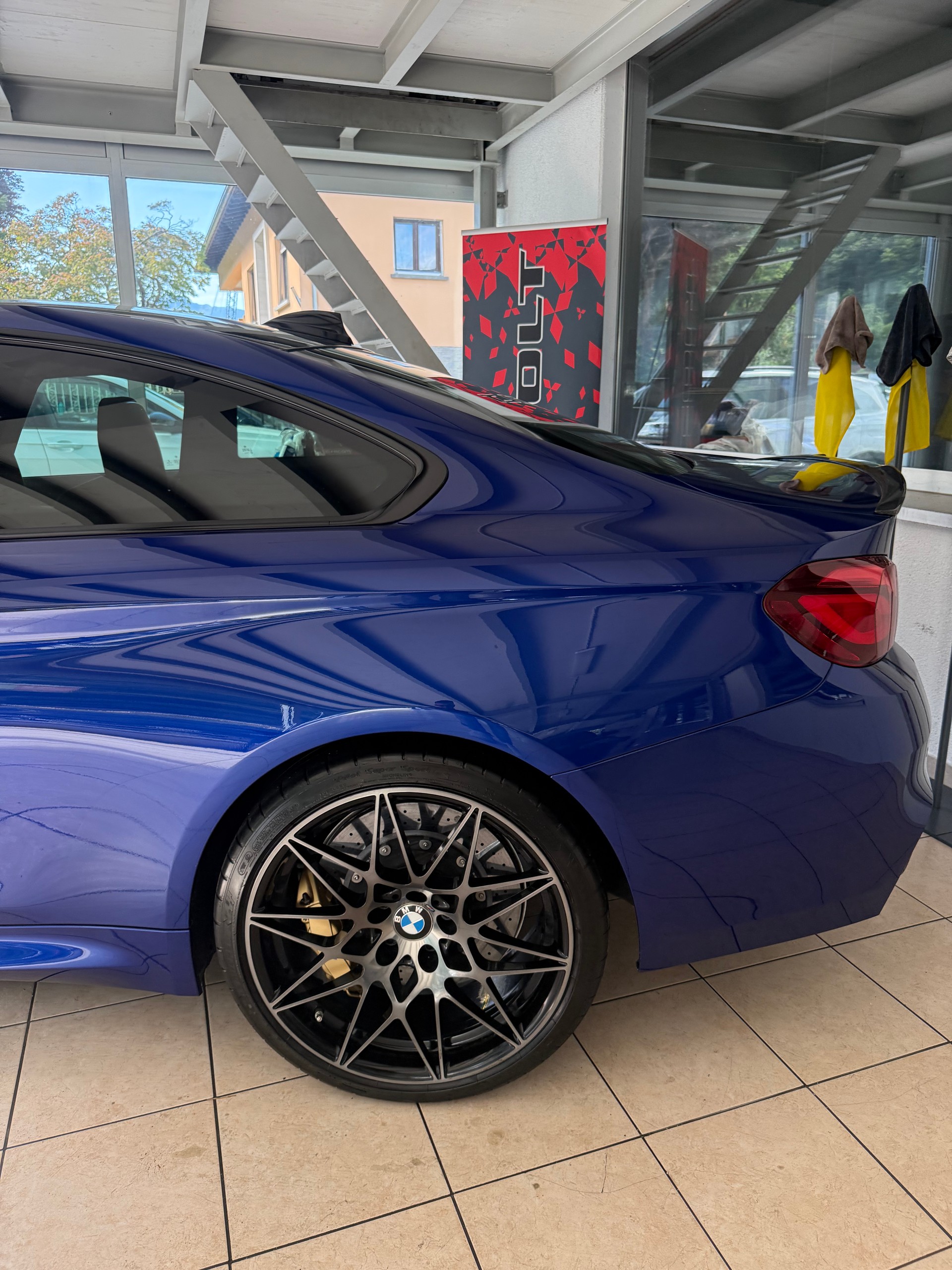 BMW M4 Coupé Competition DKG-image-4